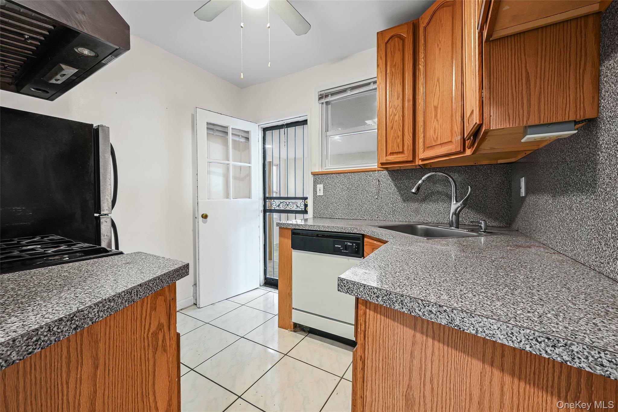 Single Family 27th Queens, NY 11354, MLS-968241-9