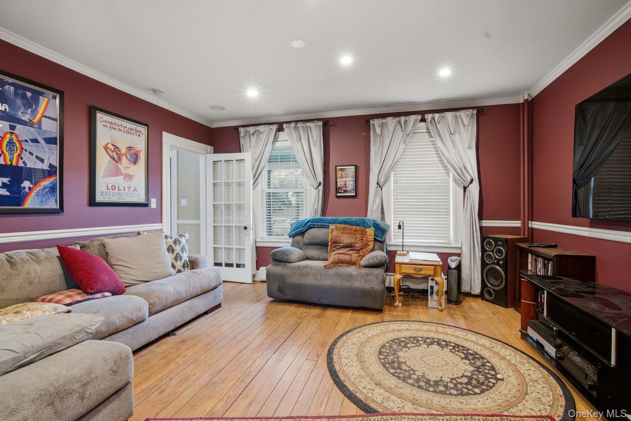 Single Family Smith  Suffolk County, NY 11751, MLS-968322-9