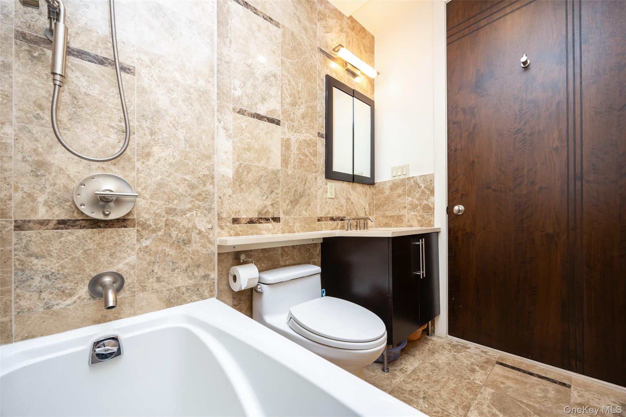 Condo Union  Queens, NY 11354, MLS-968323-21