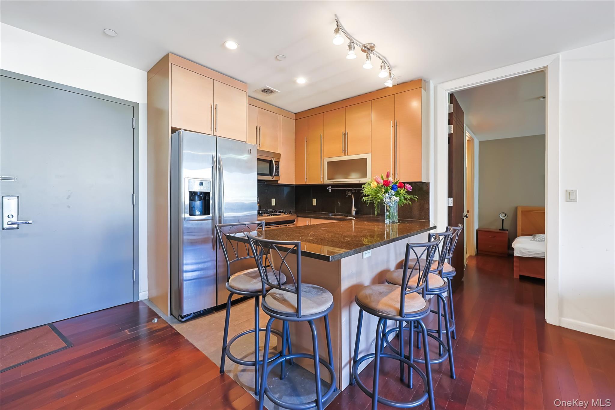 Condo Union  Queens, NY 11354, MLS-968323-7