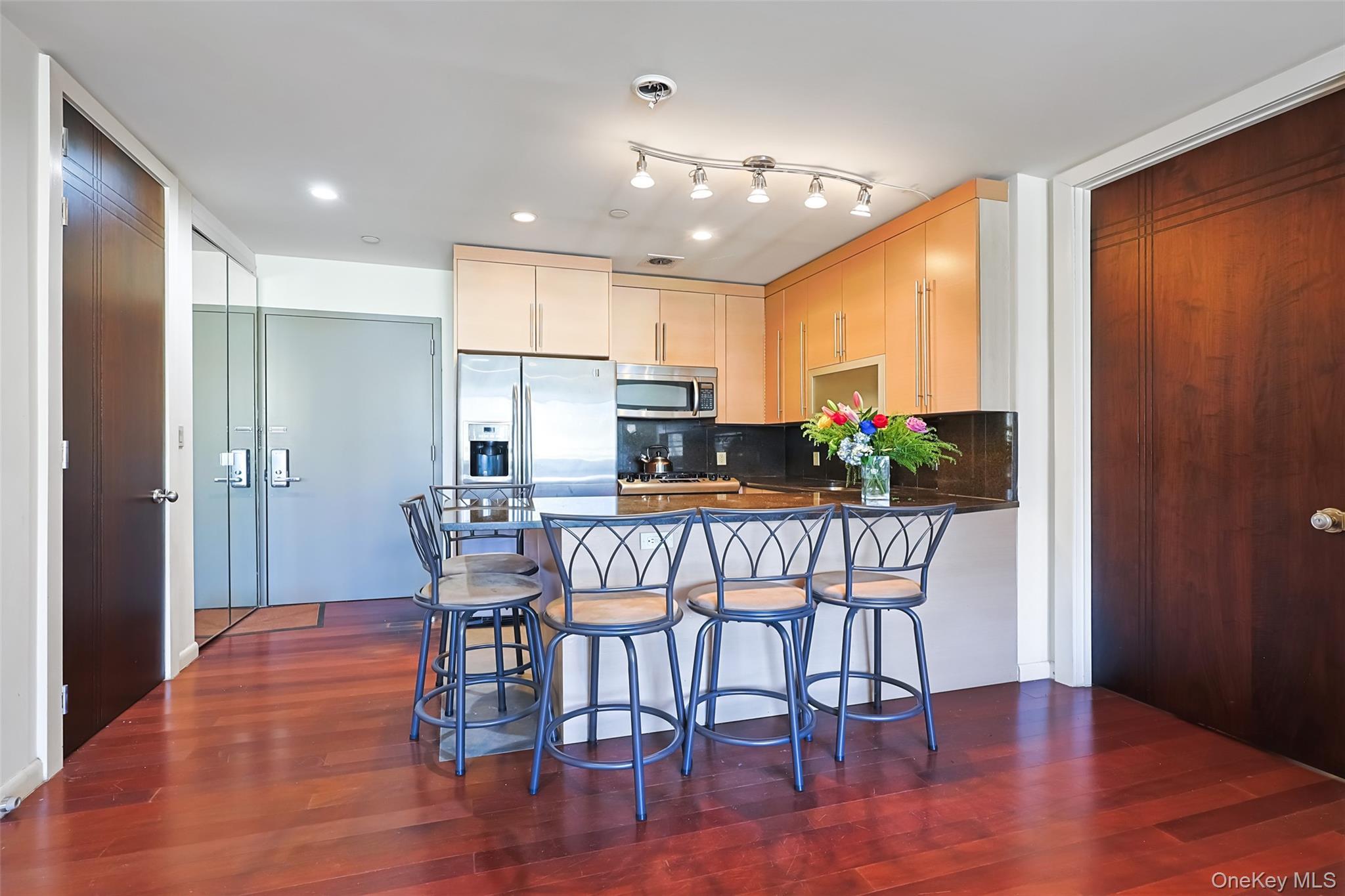 Condo Union  Queens, NY 11354, MLS-968323-8