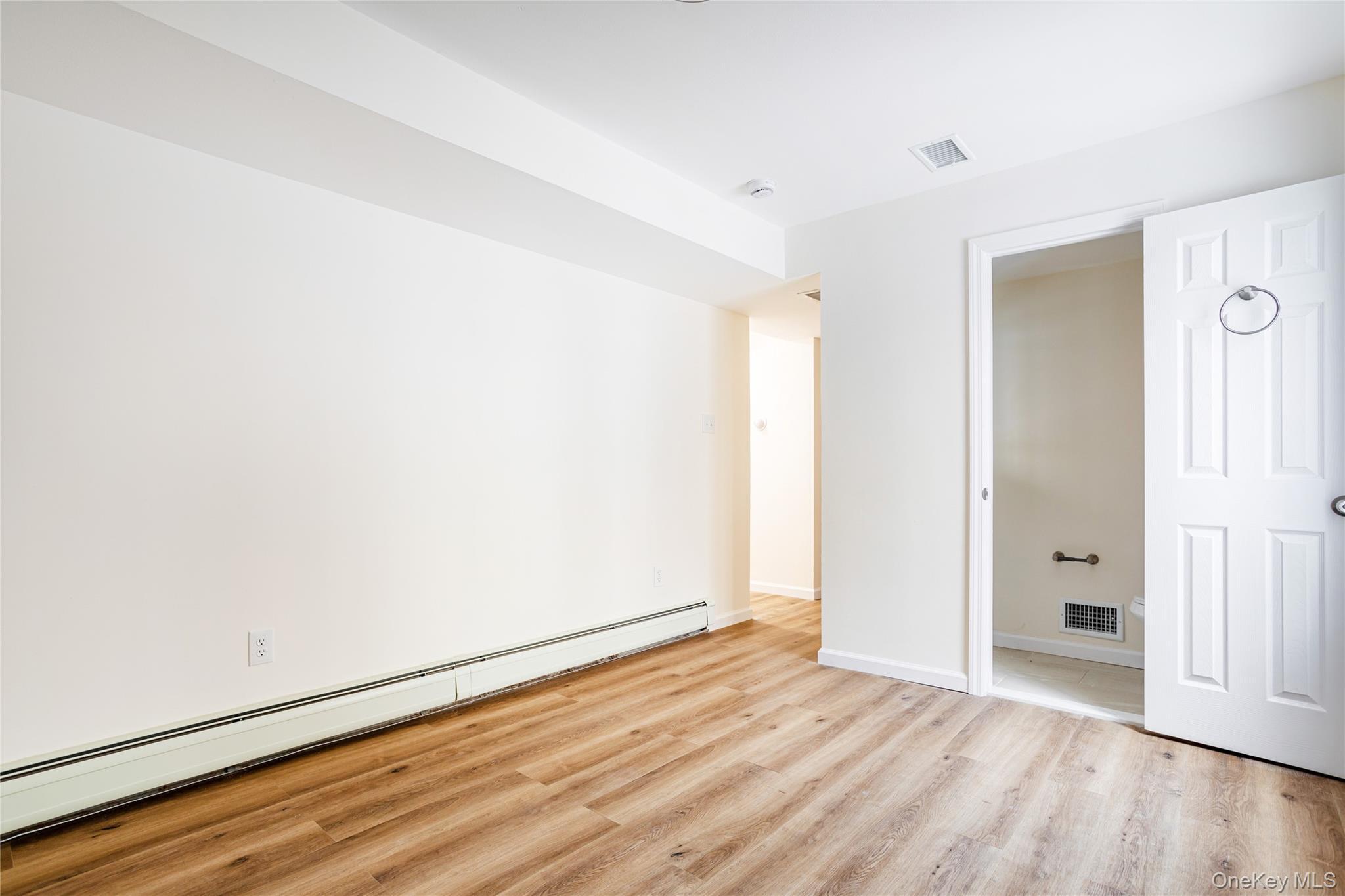 Condo Ilyssa  Staten Island, NY 10312, MLS-968329-11