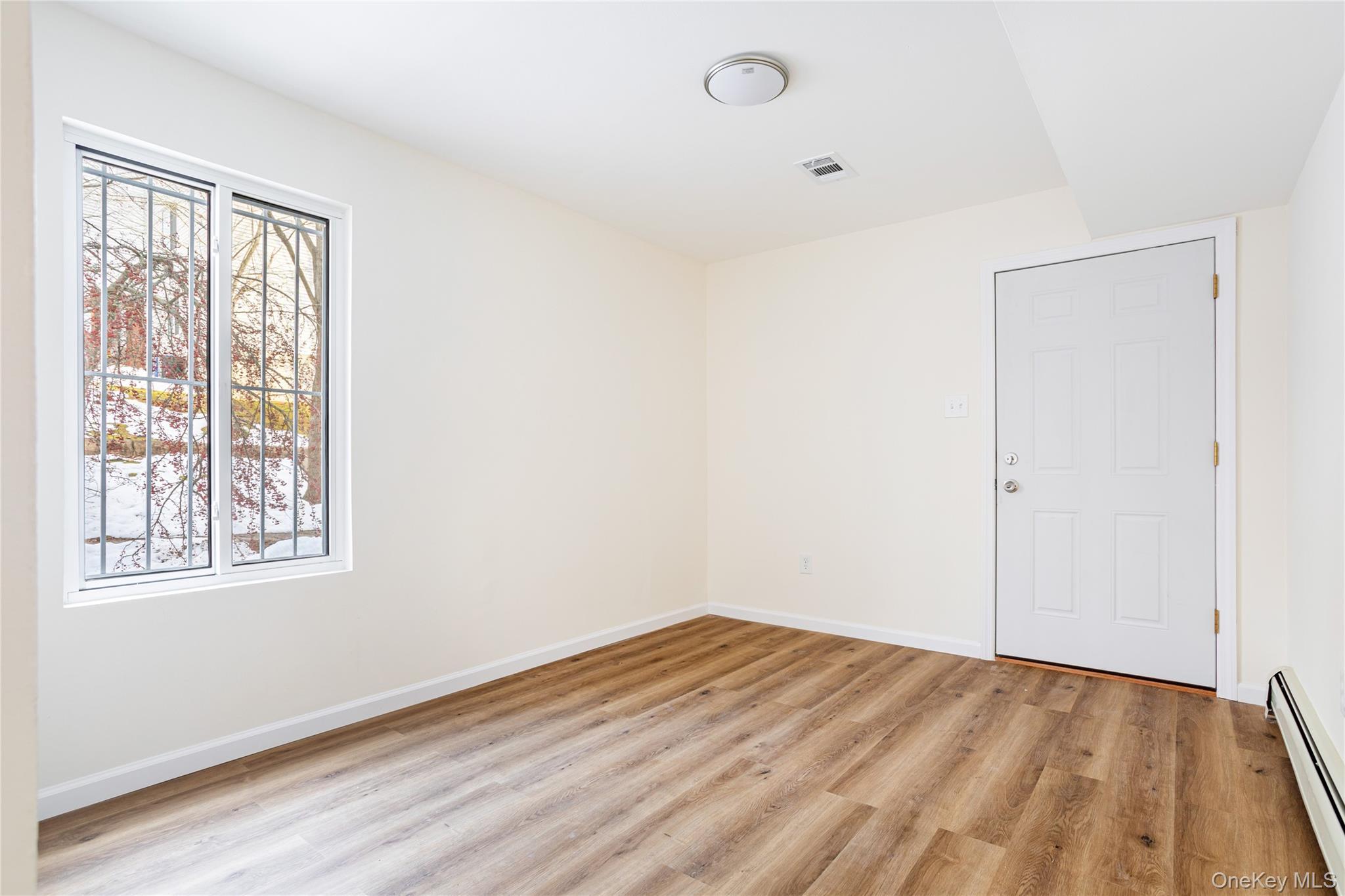 Condo Ilyssa  Staten Island, NY 10312, MLS-968329-14