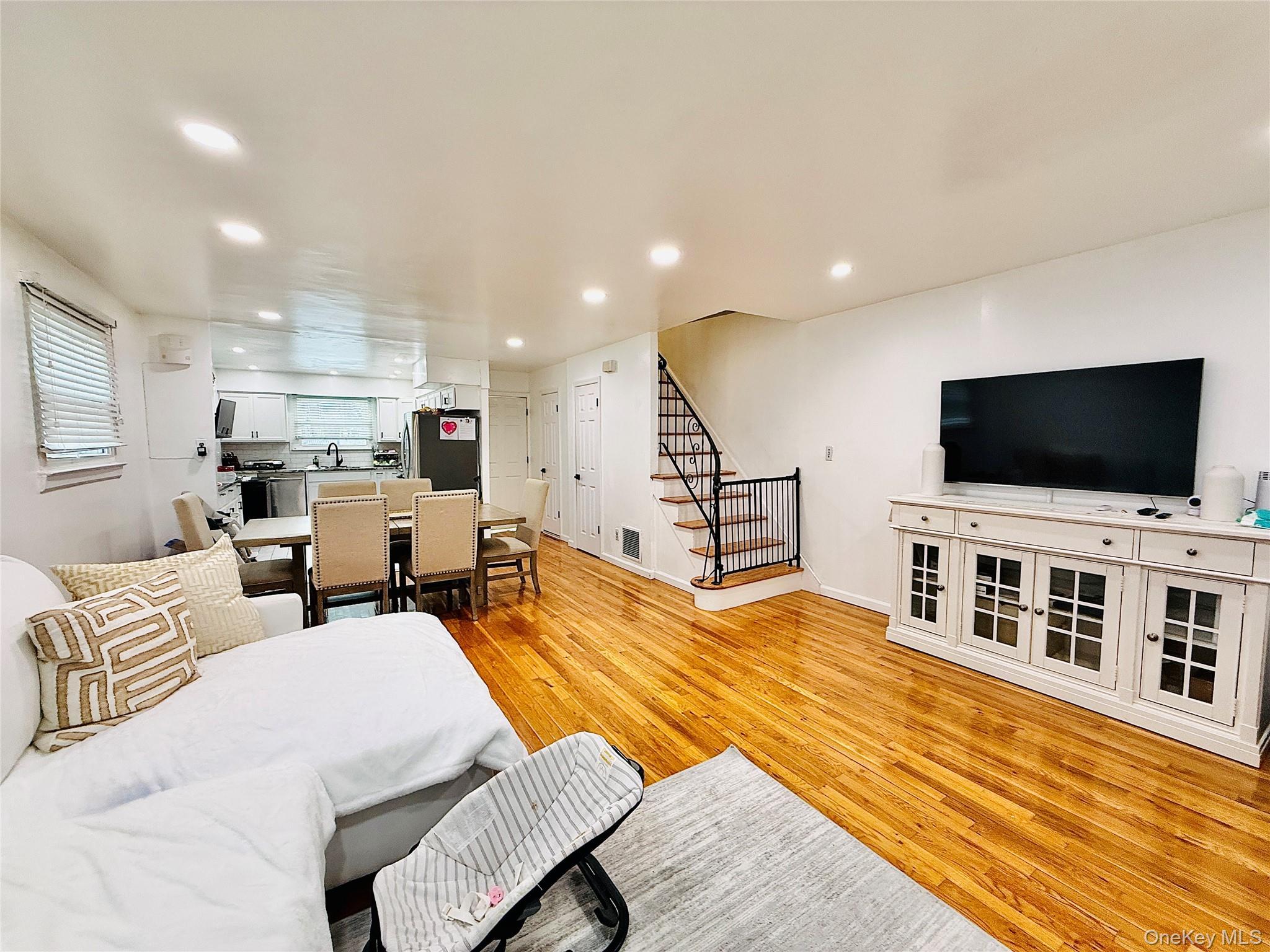 Single Family Waring  Bronx, NY 10469, MLS-968346-2