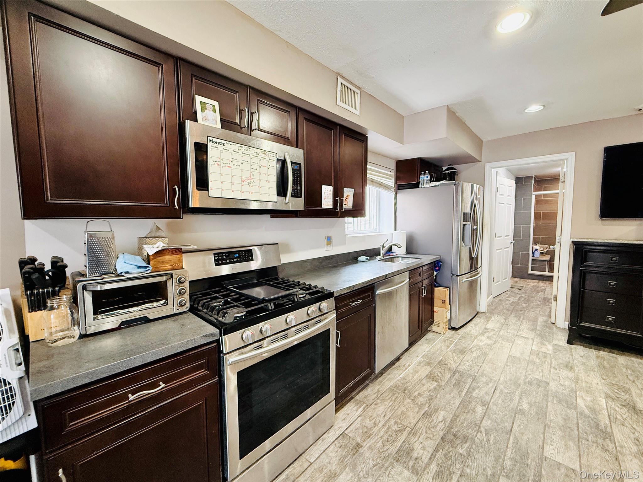 Single Family Waring  Bronx, NY 10469, MLS-968346-20