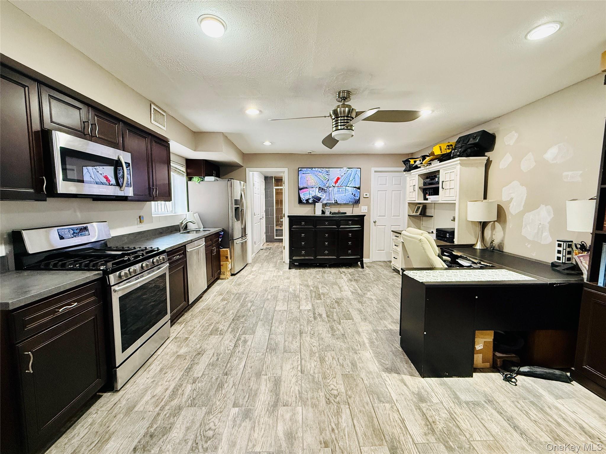 Single Family Waring  Bronx, NY 10469, MLS-968346-21