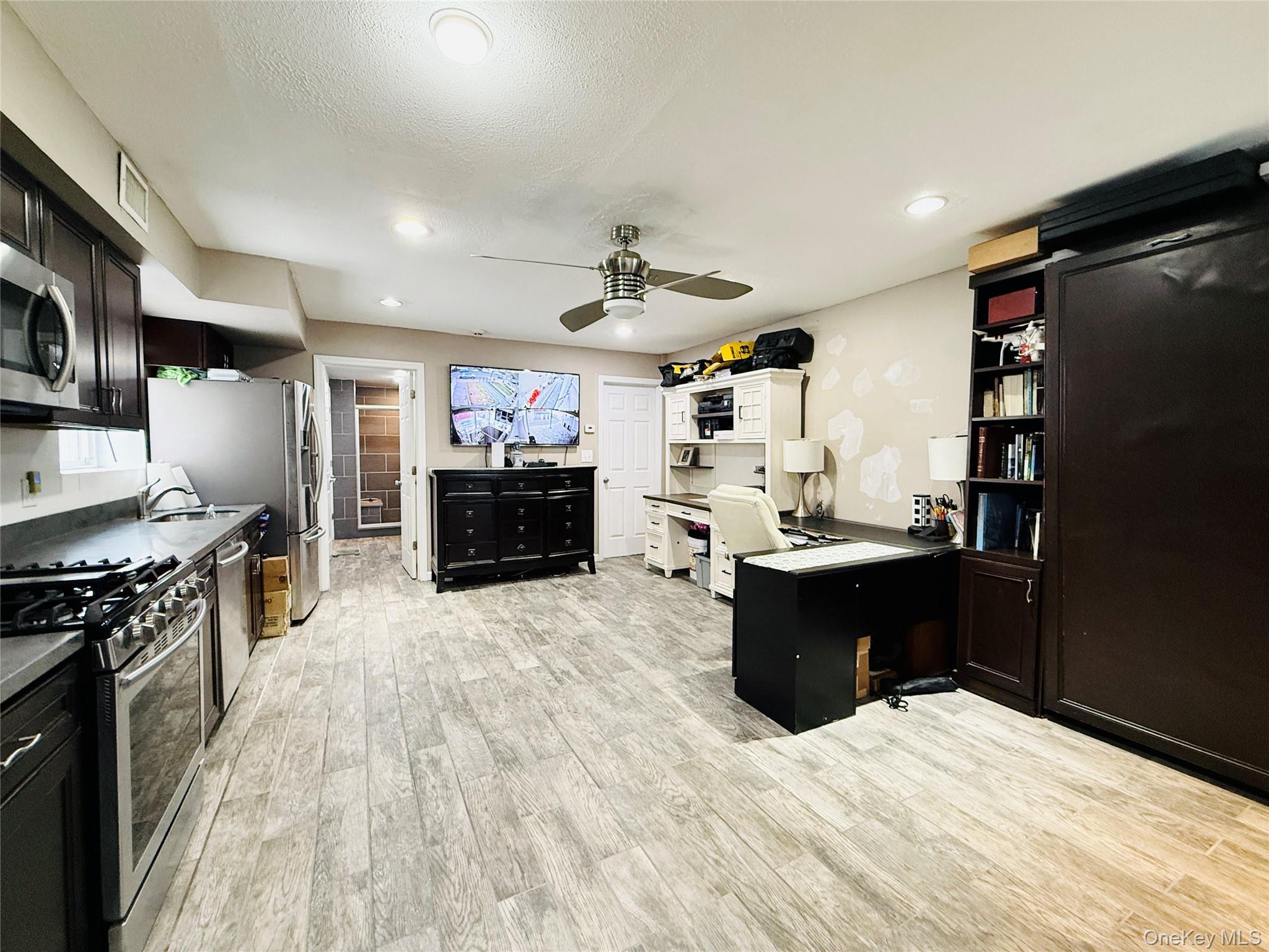 Single Family Waring  Bronx, NY 10469, MLS-968346-22