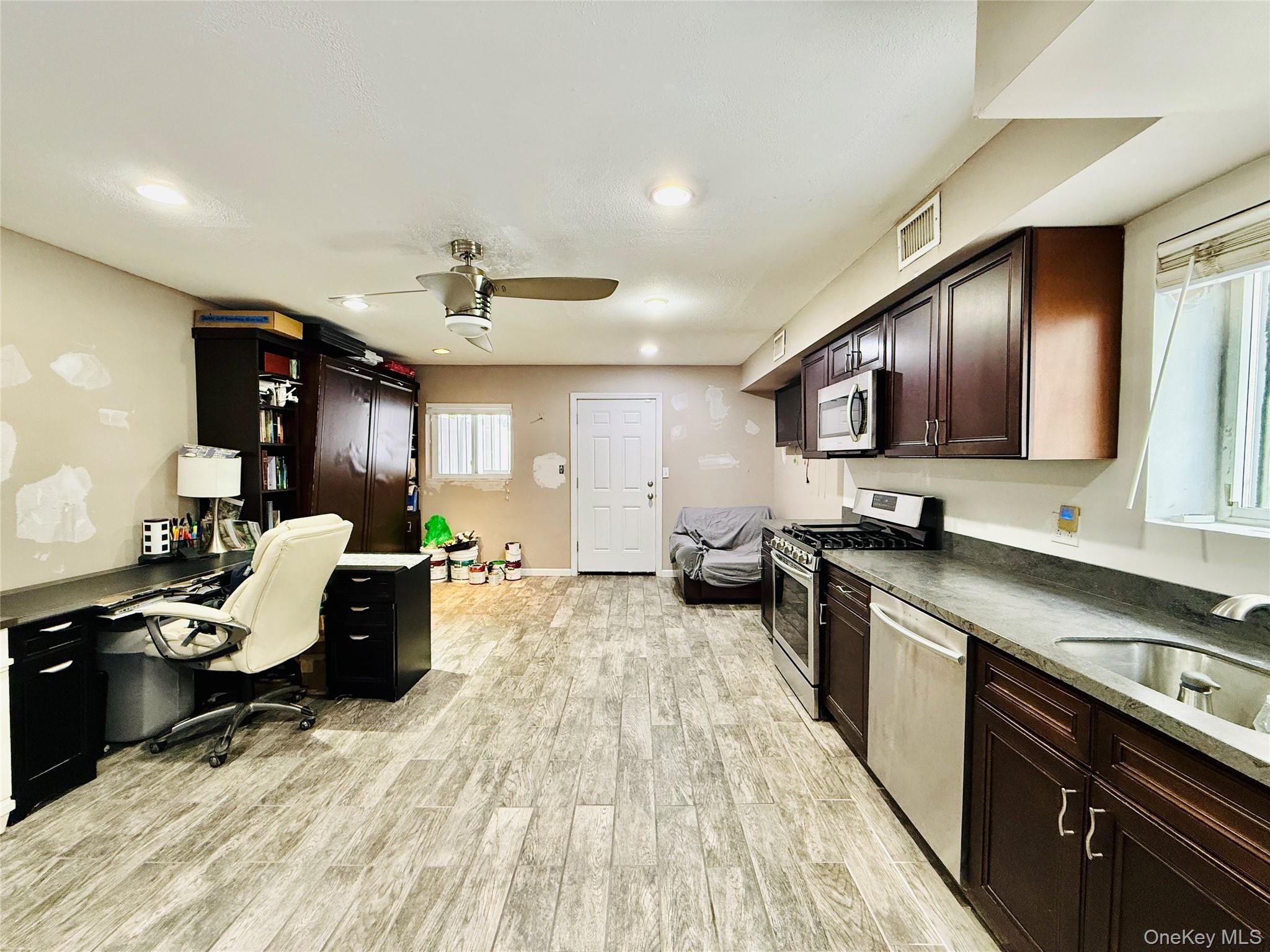 Single Family Waring  Bronx, NY 10469, MLS-968346-23