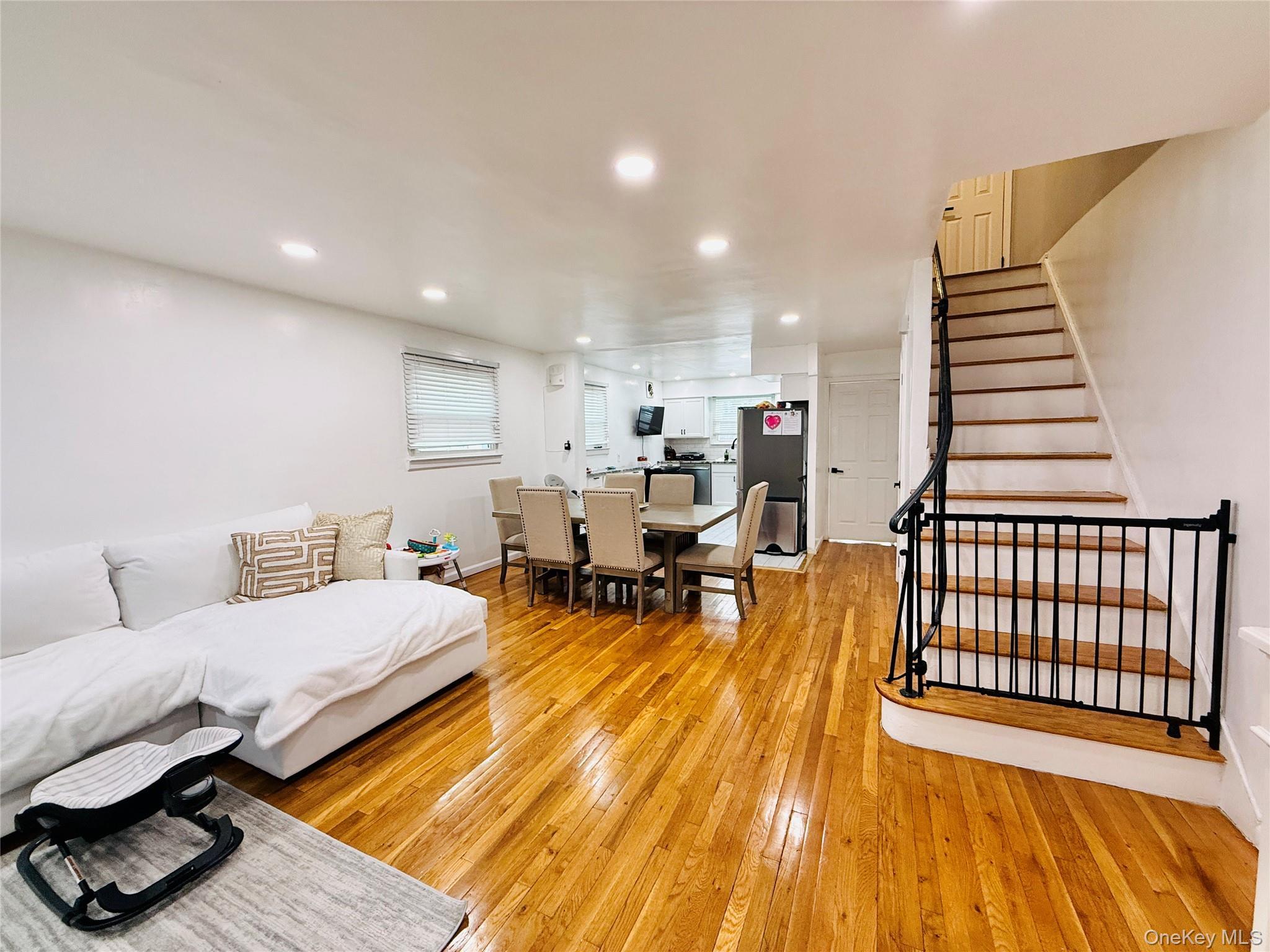 Single Family Waring  Bronx, NY 10469, MLS-968346-5