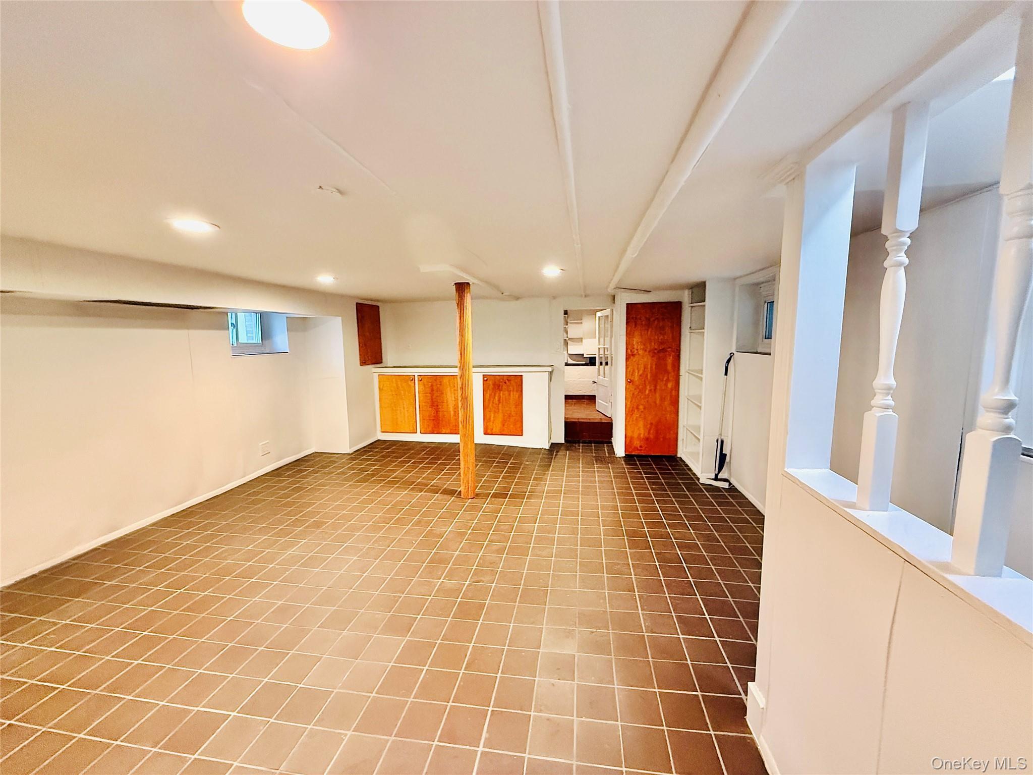 Single Family Willow  Bronx, NY 10461, MLS-968347-31