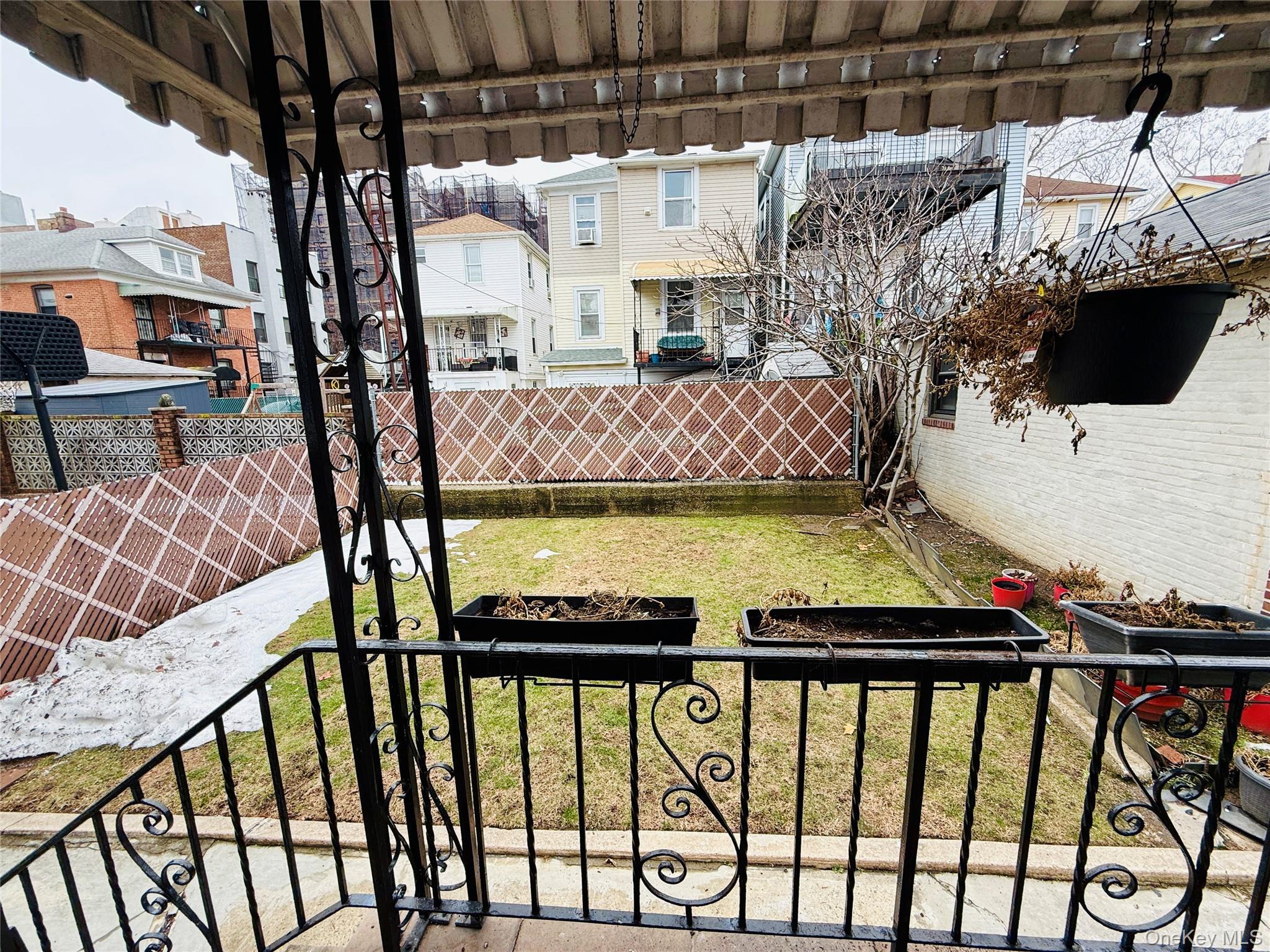 Single Family Willow  Bronx, NY 10461, MLS-968347-32