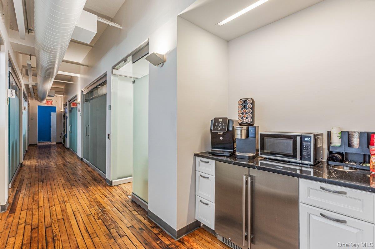Commercial Lease 29th  Manhattan, NY 10001, MLS-968357-6
