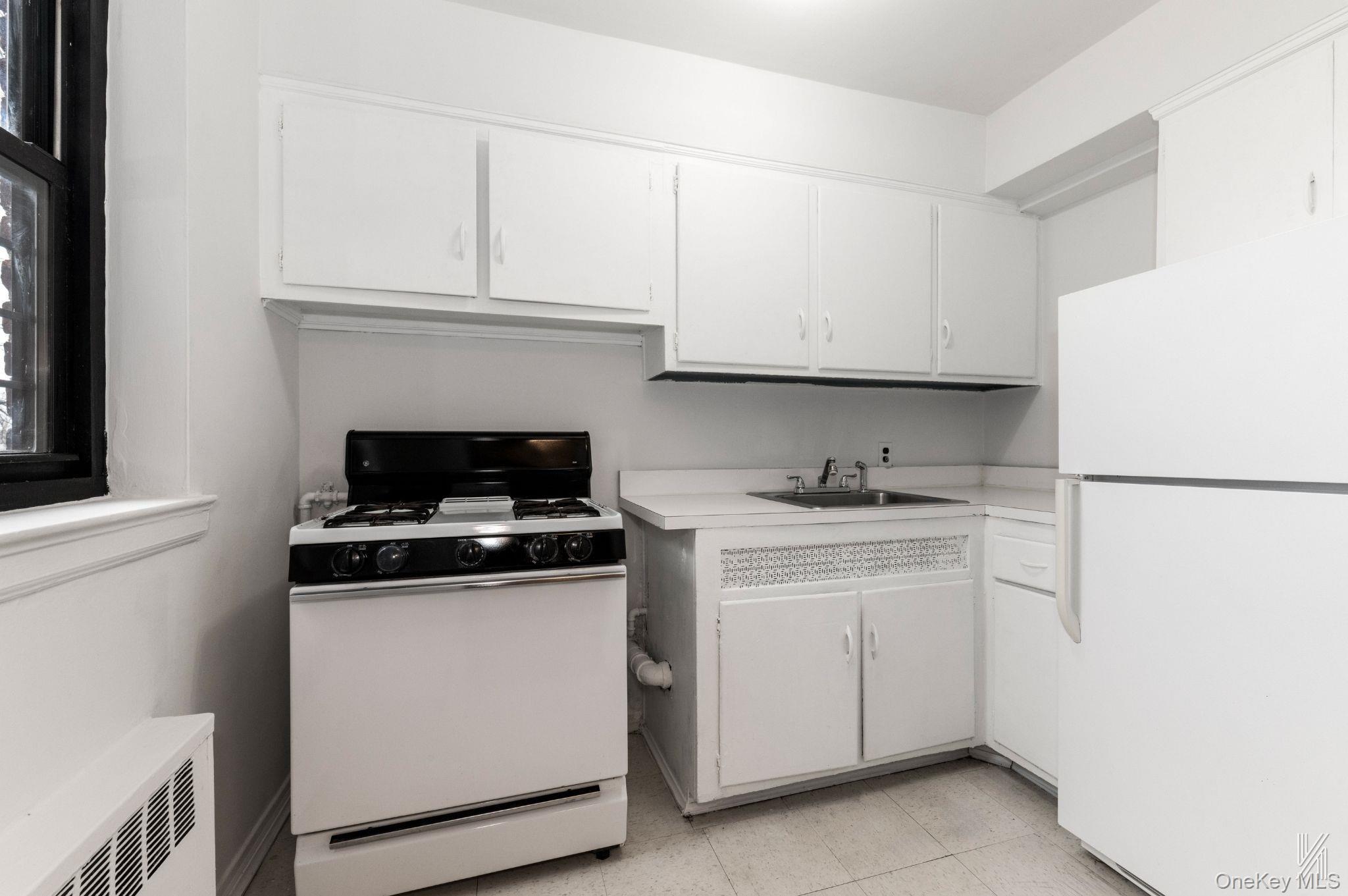 Condo 79th Queens, NY 11370, MLS-968358-13