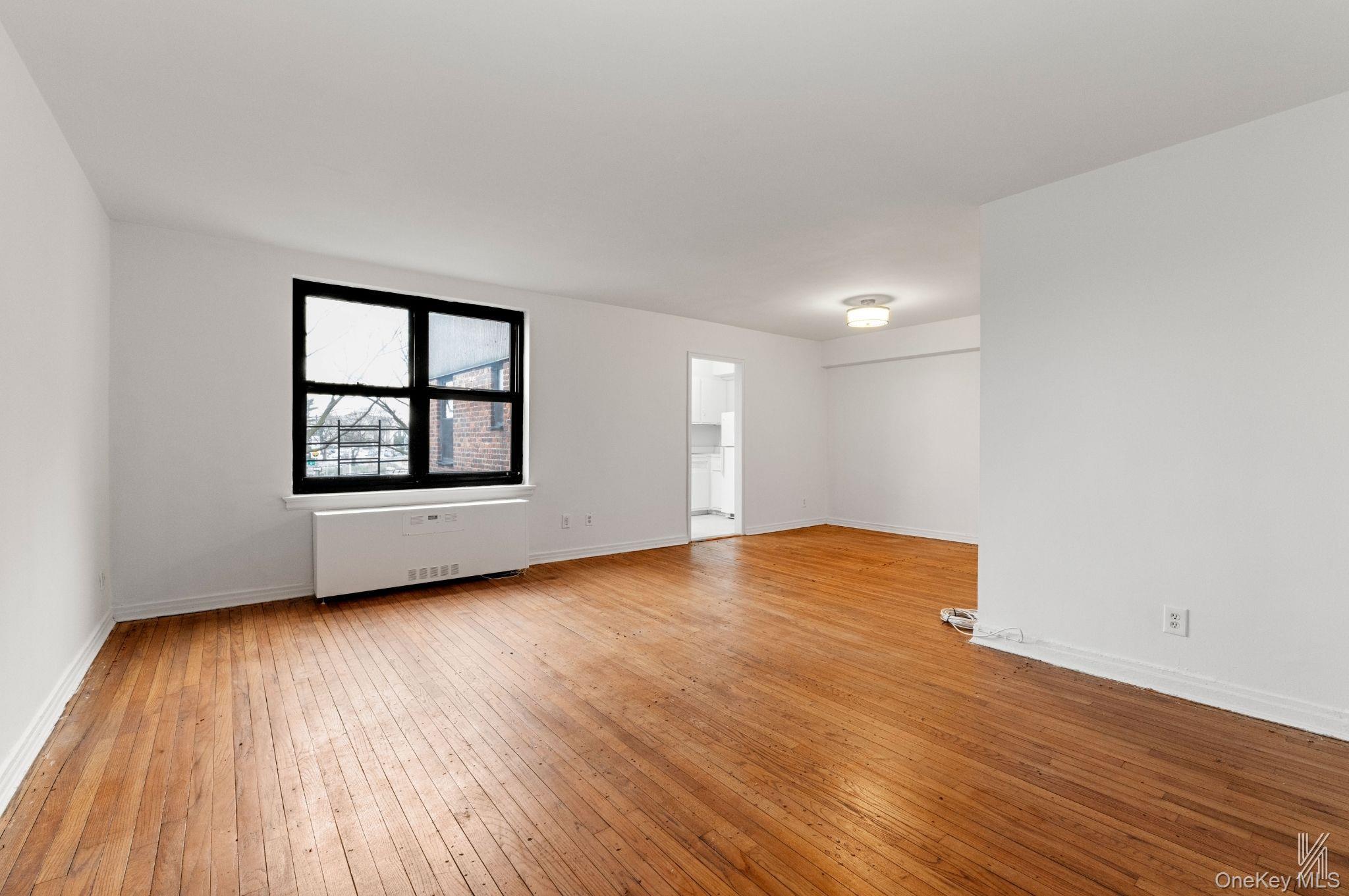 Condo 79th Queens, NY 11370, MLS-968358-2