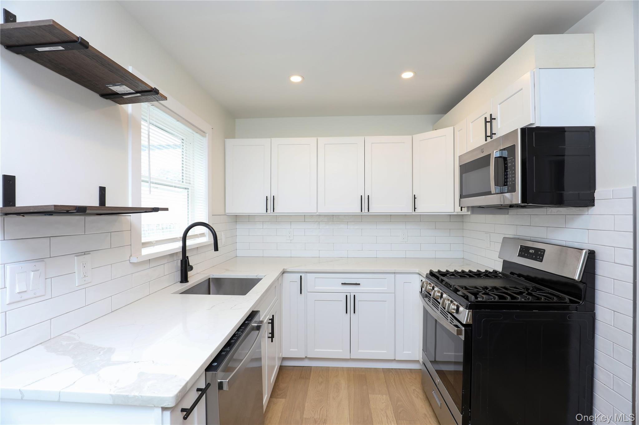 Single Family Downs  Ulster County, NY 12401, MLS-968365-5