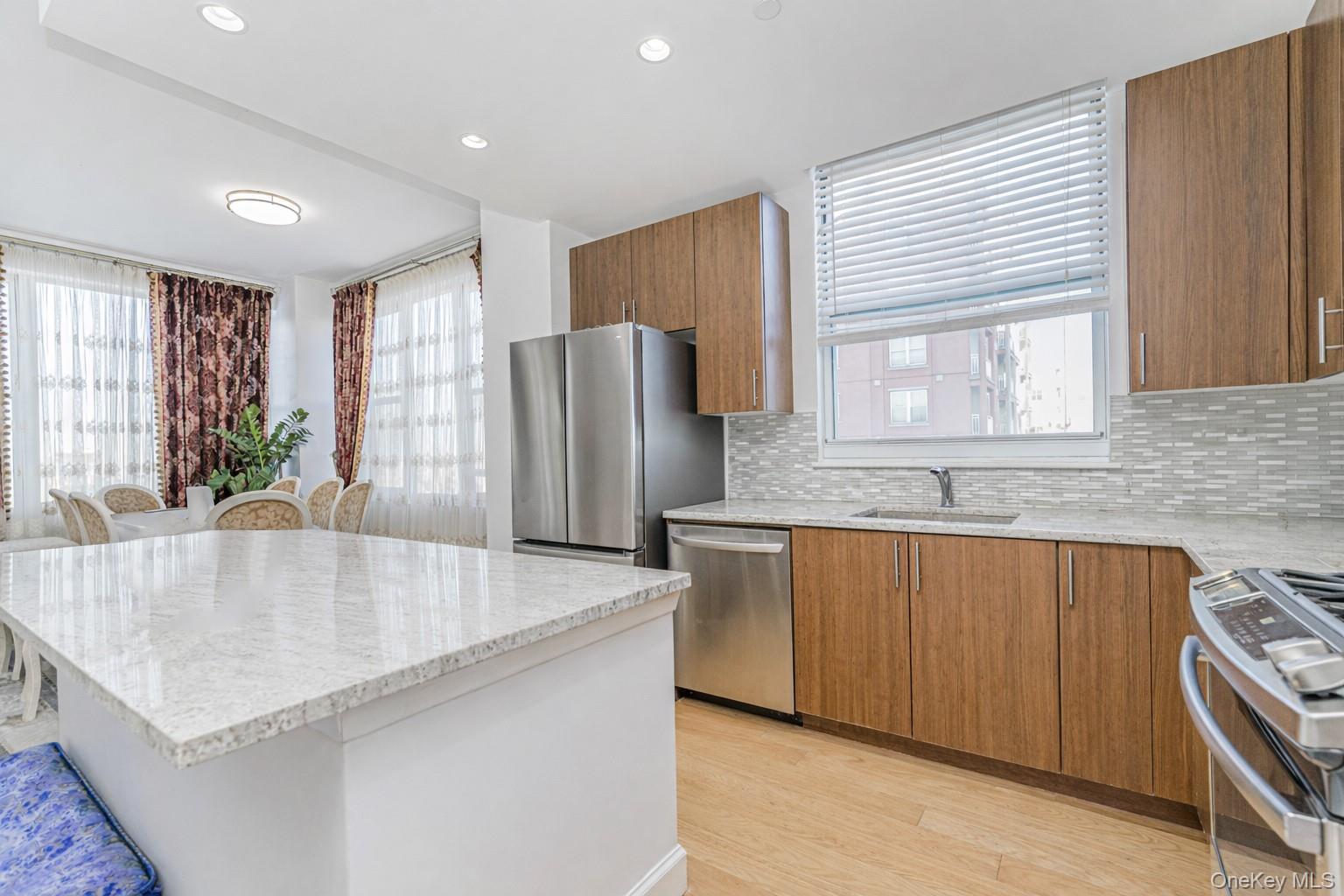 Condo Oceana  Brooklyn, NY 11235, MLS-968420-2