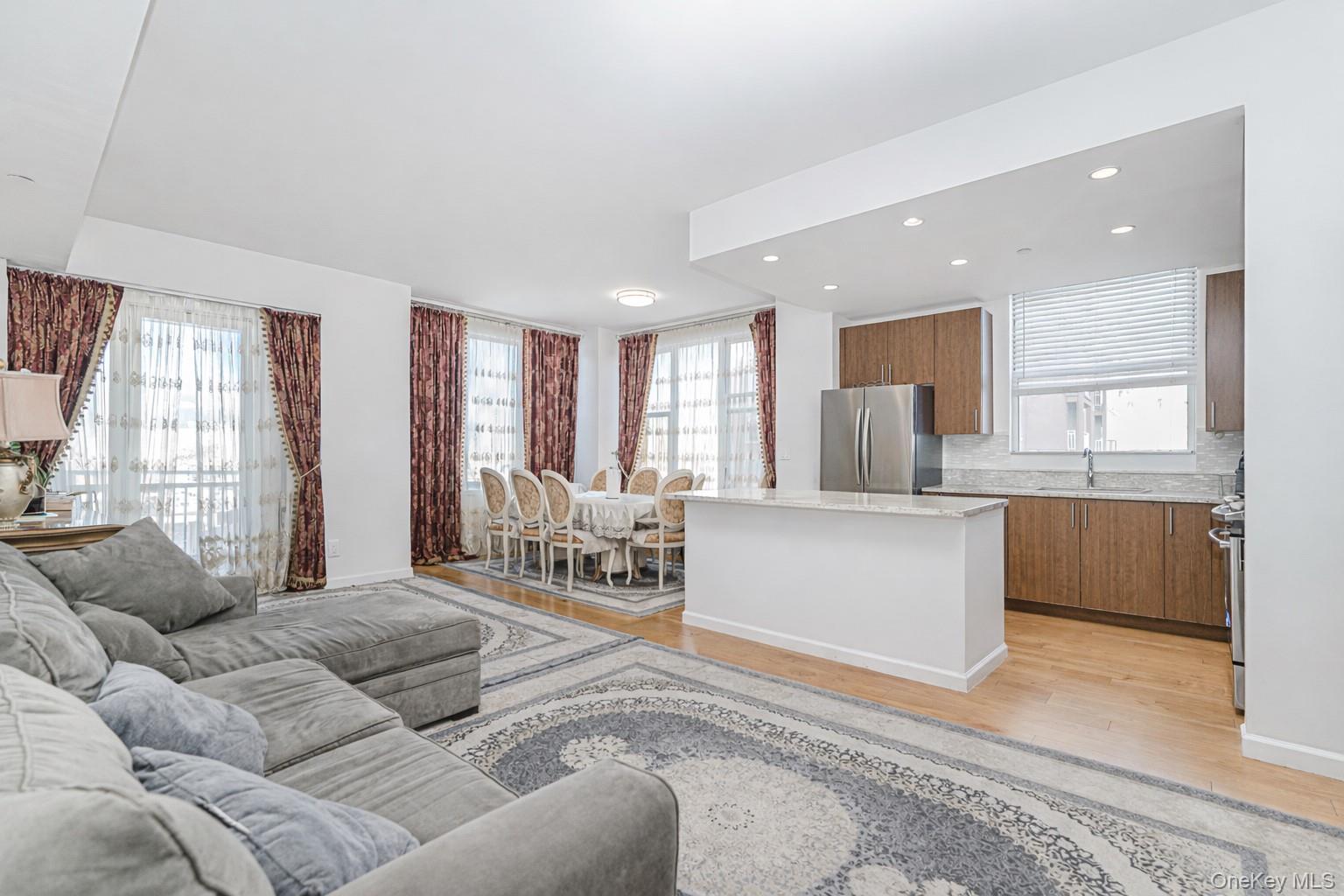 Condo Oceana  Brooklyn, NY 11235, MLS-968420-6
