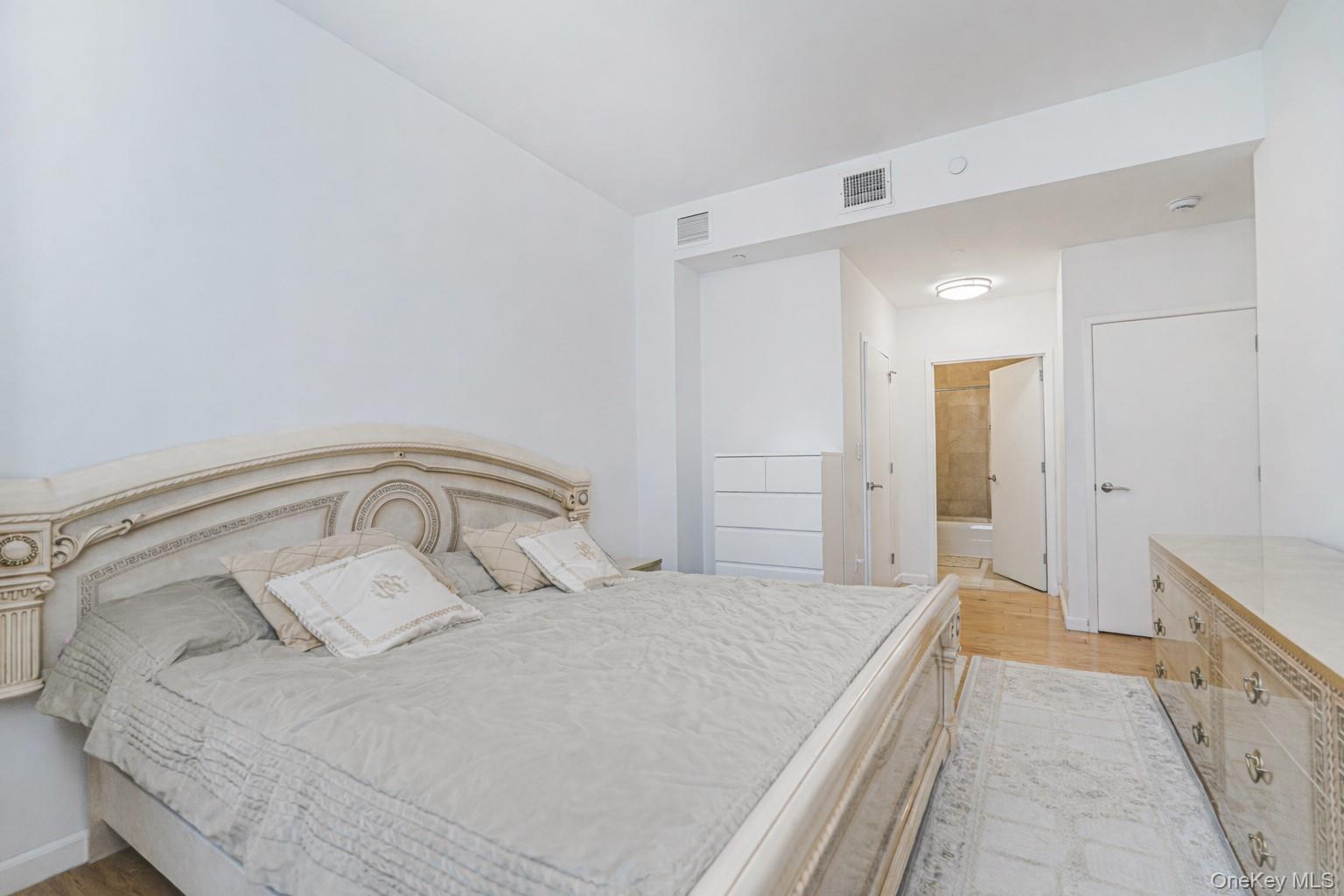 Condo Oceana  Brooklyn, NY 11235, MLS-968420-9