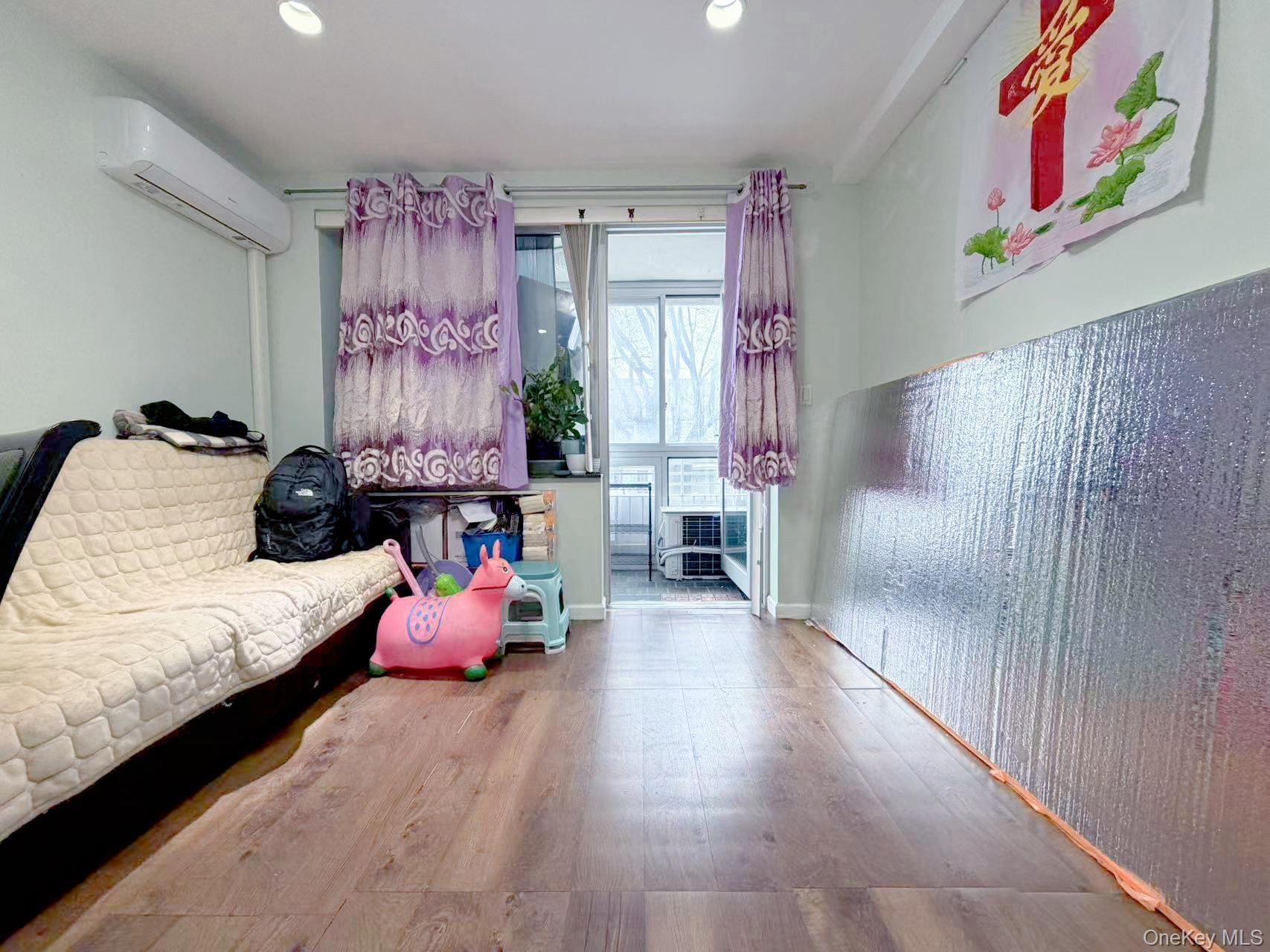 Condo Sanford Queens, NY 11355, MLS-968452-14