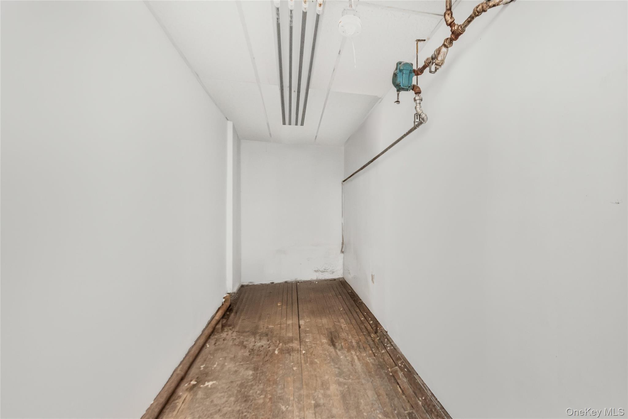 Commercial Lease 183rd Bronx, NY 10453, MLS-968461-6