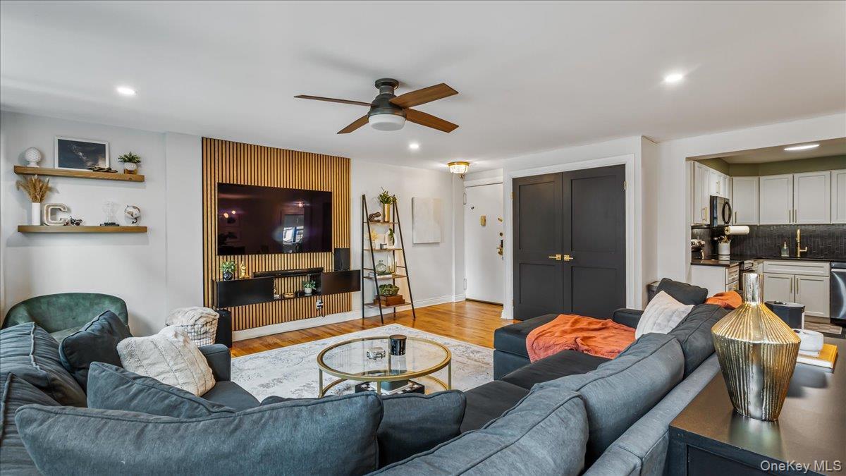 Coop 166th  Queens, NY 11357, MLS-968491-5