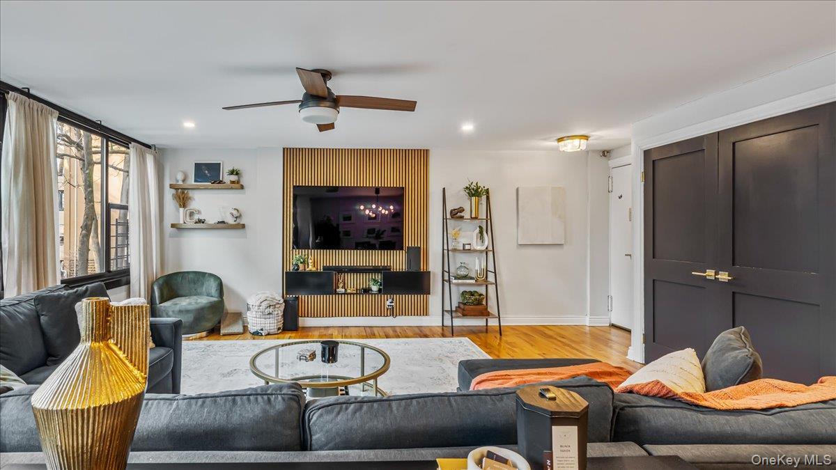 Coop 166th  Queens, NY 11357, MLS-968491-6