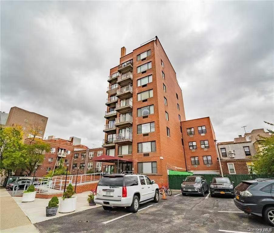 Condo 57th  Queens, NY 11373, MLS-968503-2
