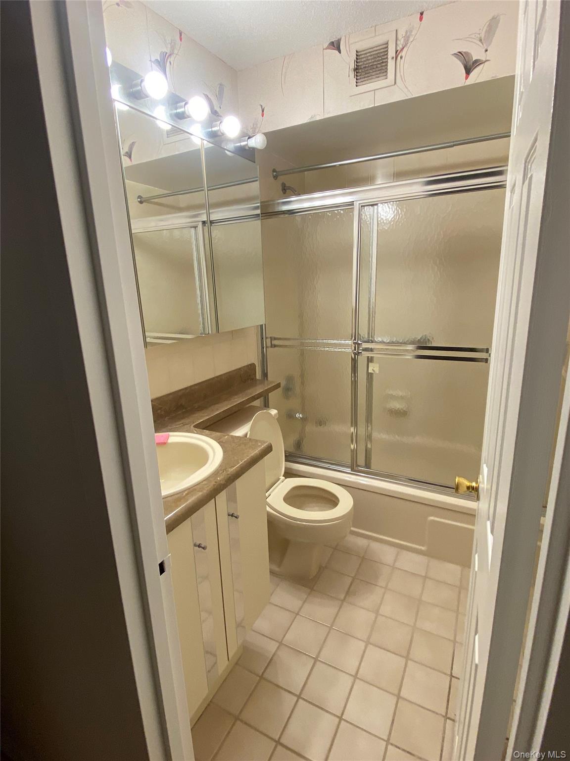 Condo Maple Ave  Queens, NY 11355, MLS-968514-11