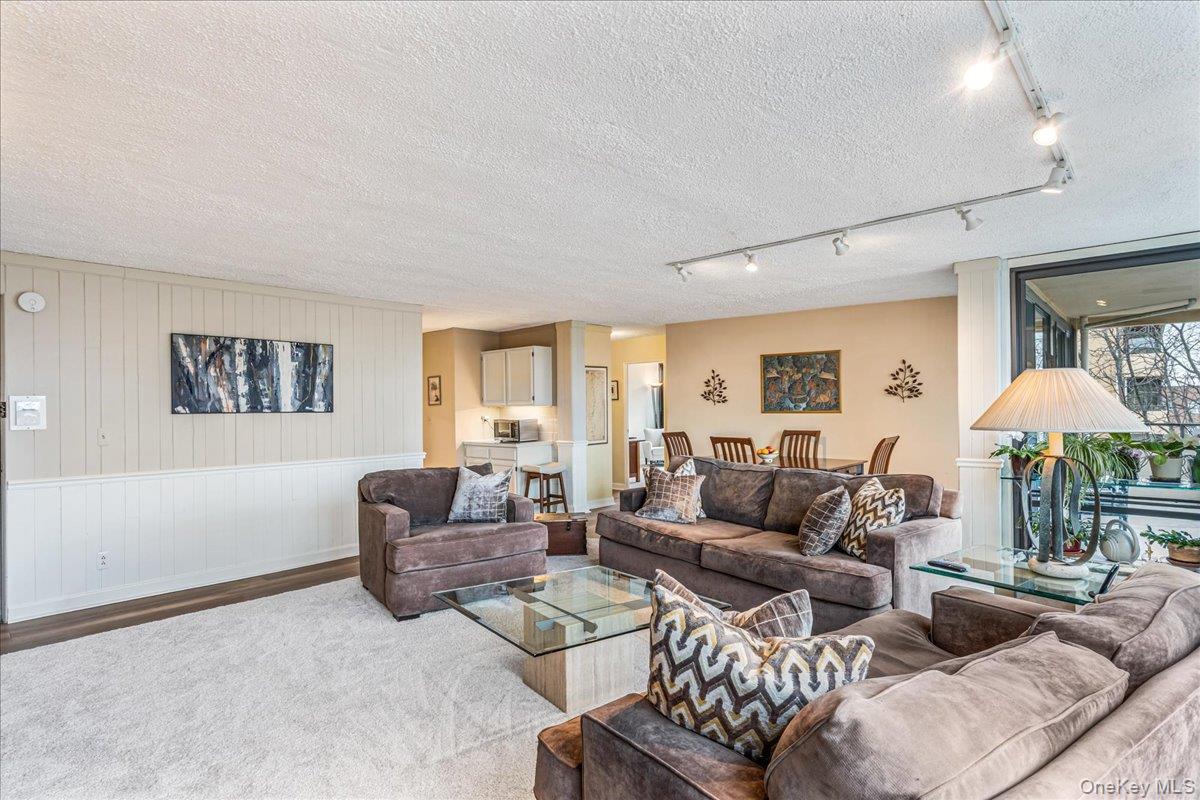 Coop 166th  Queens, NY 11357, MLS-968532-4