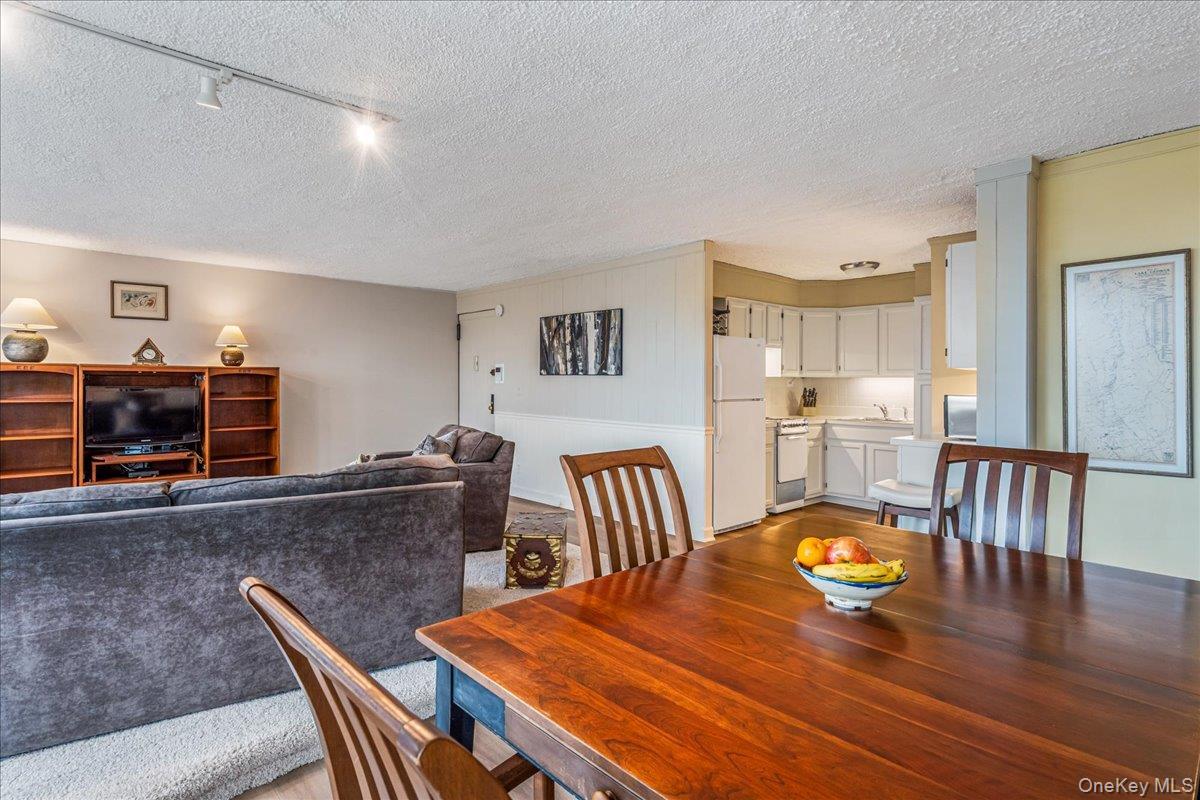 Coop 166th  Queens, NY 11357, MLS-968532-6