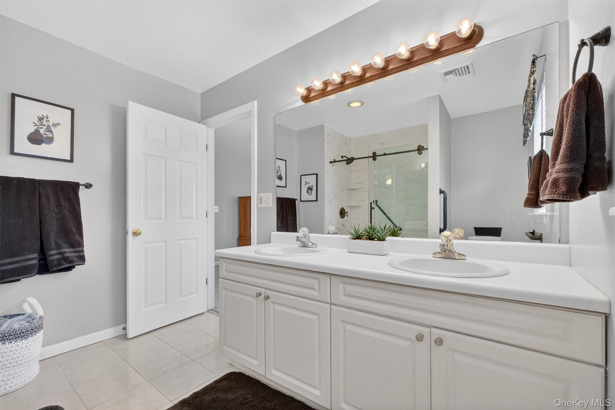 Single Family Sheldon  Dutchess County, NY 12570, MLS-968544-23