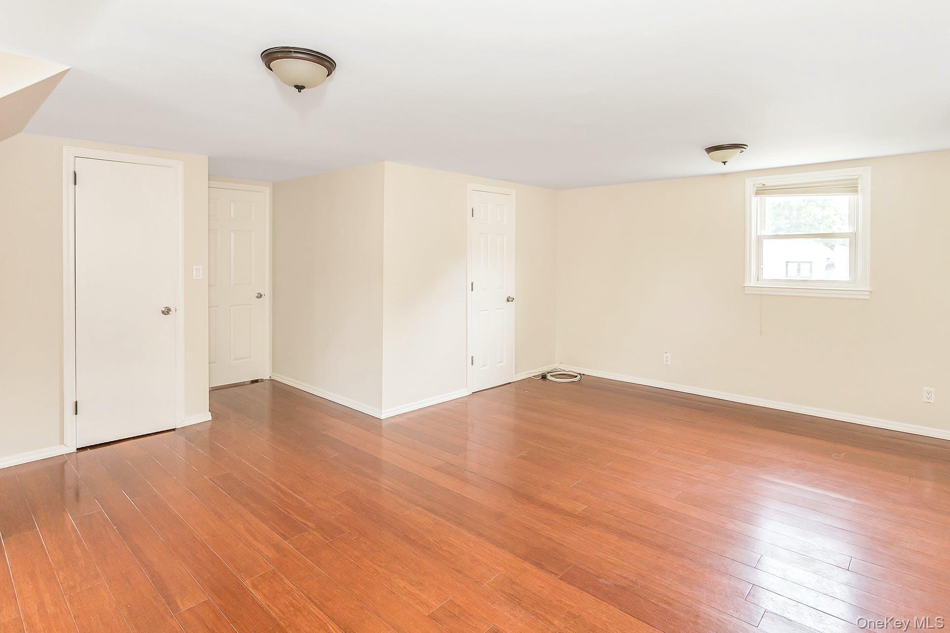 Single Family Cambridge  Nassau County, NY 11542, MLS-968568-13