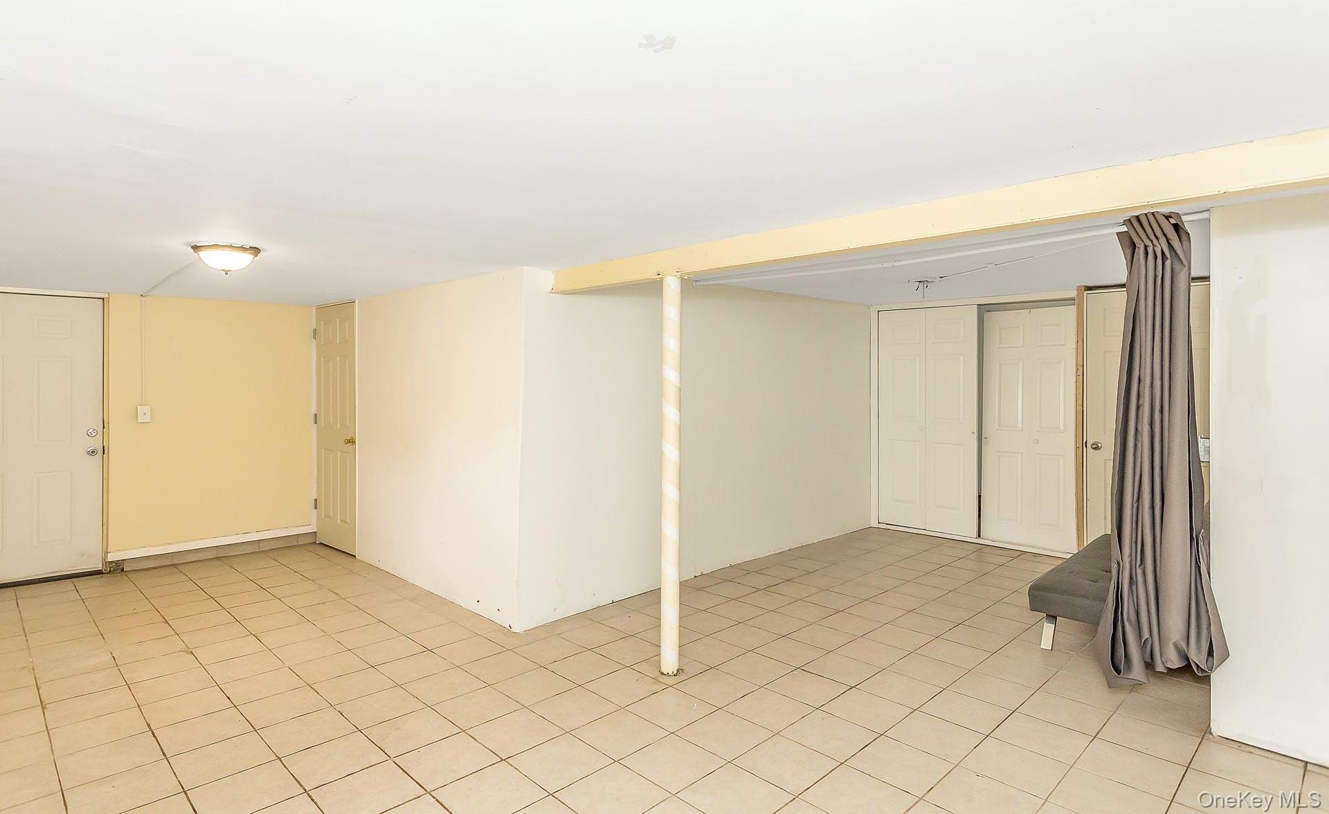 Single Family Cambridge  Nassau County, NY 11542, MLS-968568-17
