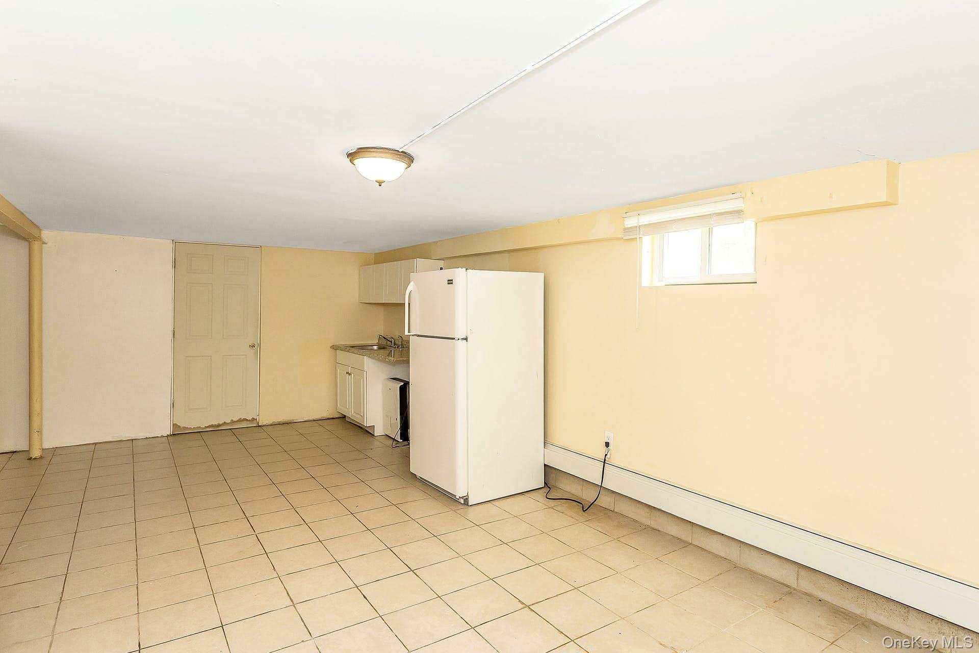 Single Family Cambridge  Nassau County, NY 11542, MLS-968568-20
