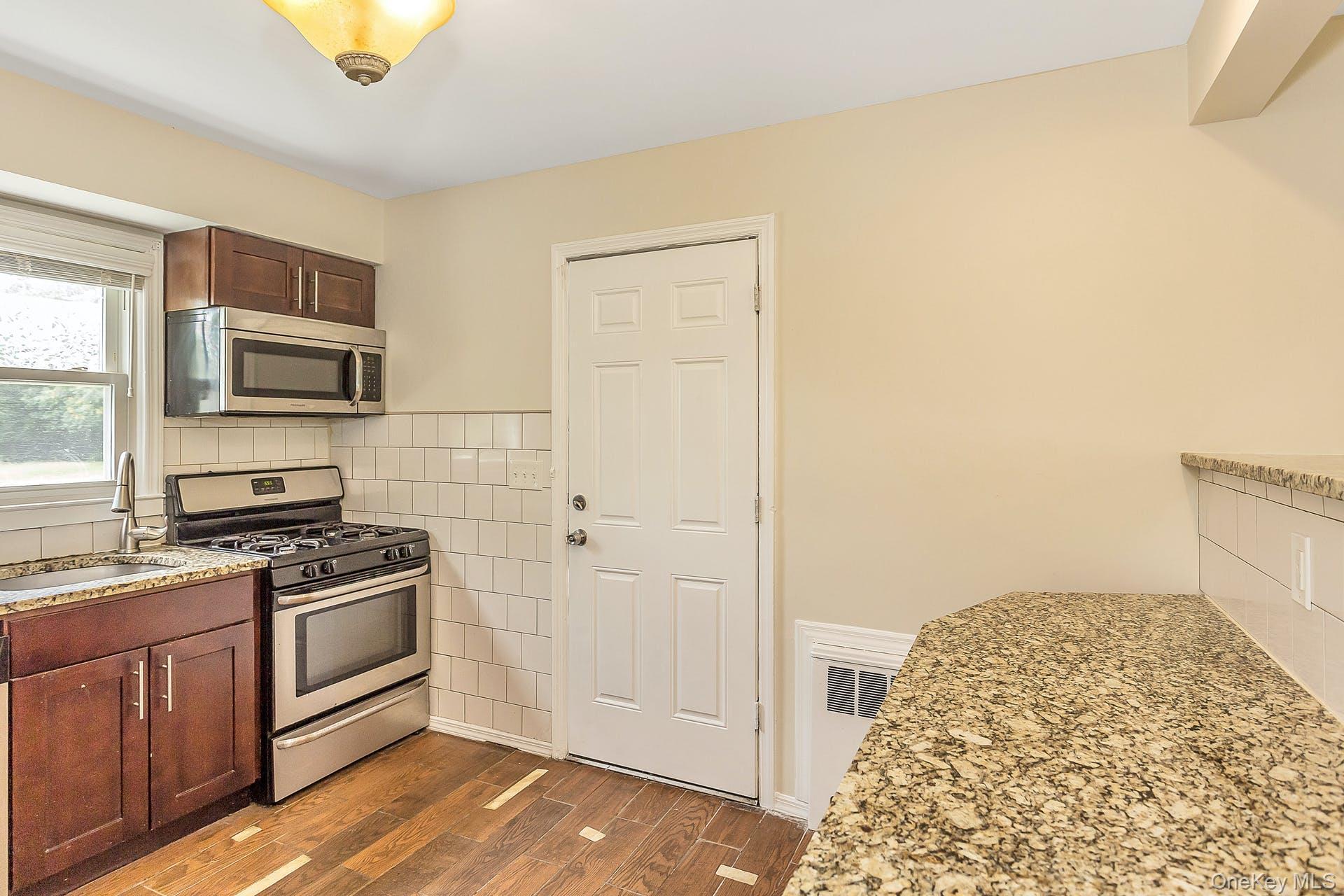 Single Family Cambridge  Nassau County, NY 11542, MLS-968568-22