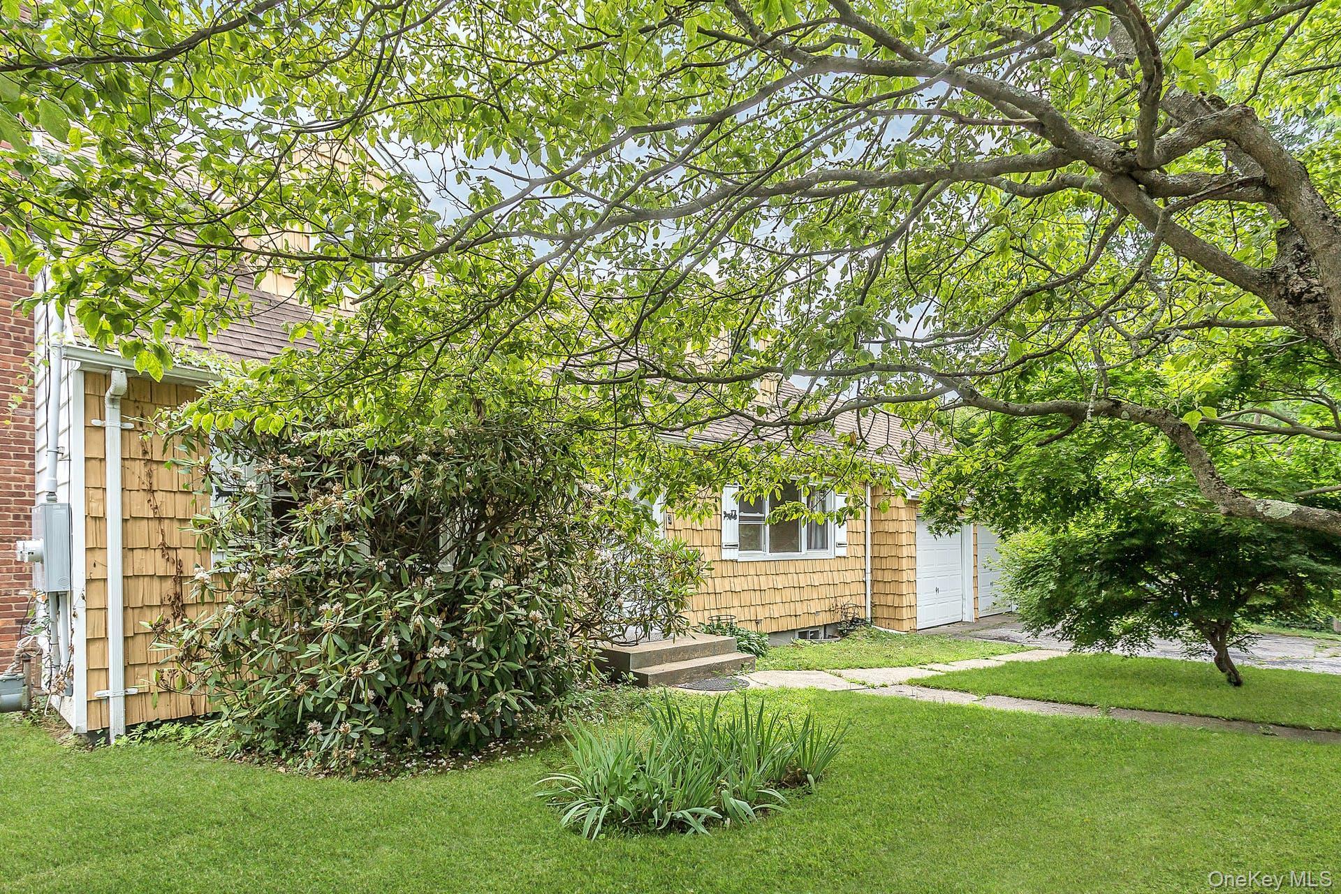 Single Family Cambridge  Nassau County, NY 11542, MLS-968568-4