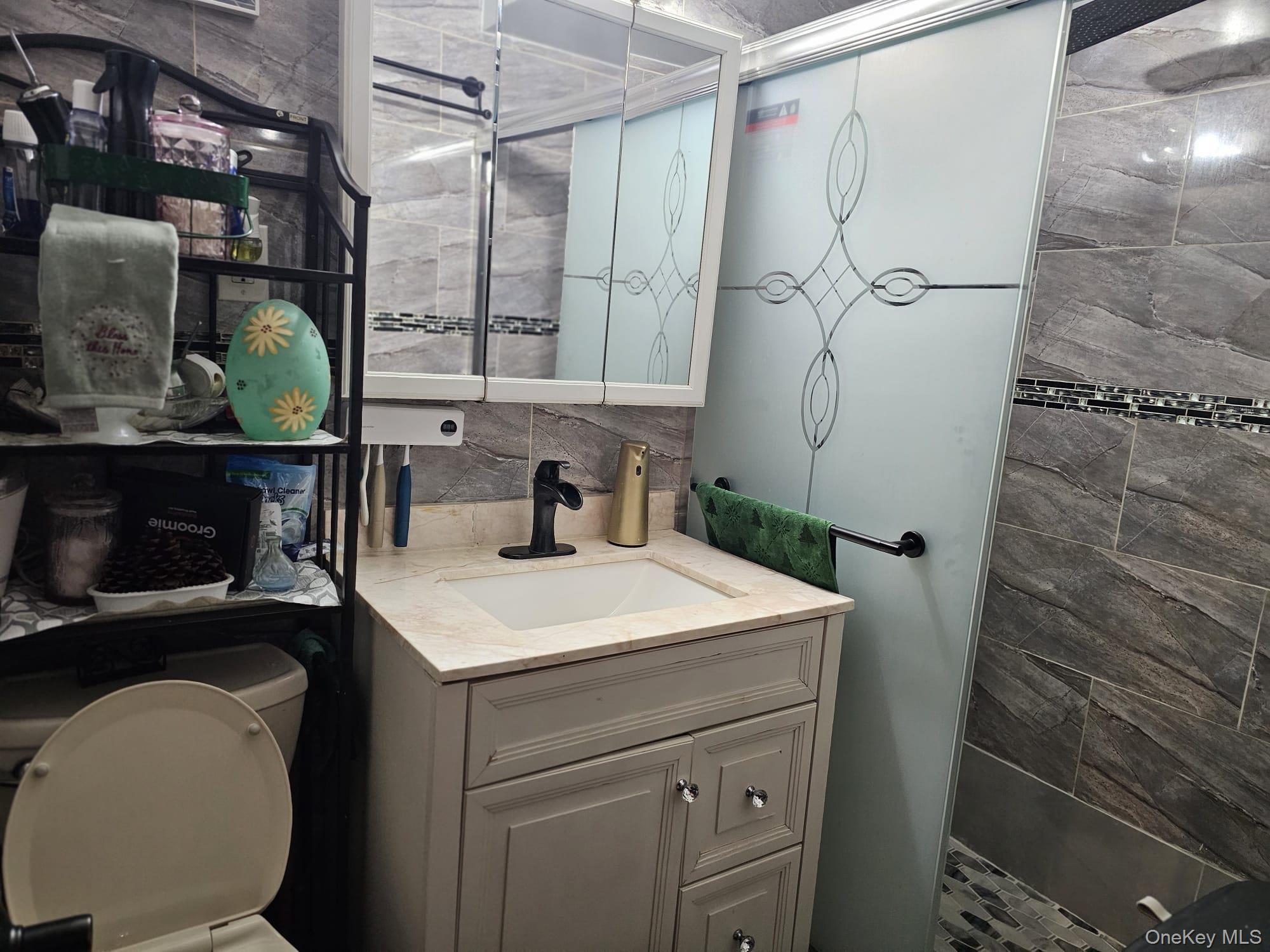 Single Family Mathewson Court  Queens, NY 11434, MLS-968612-8