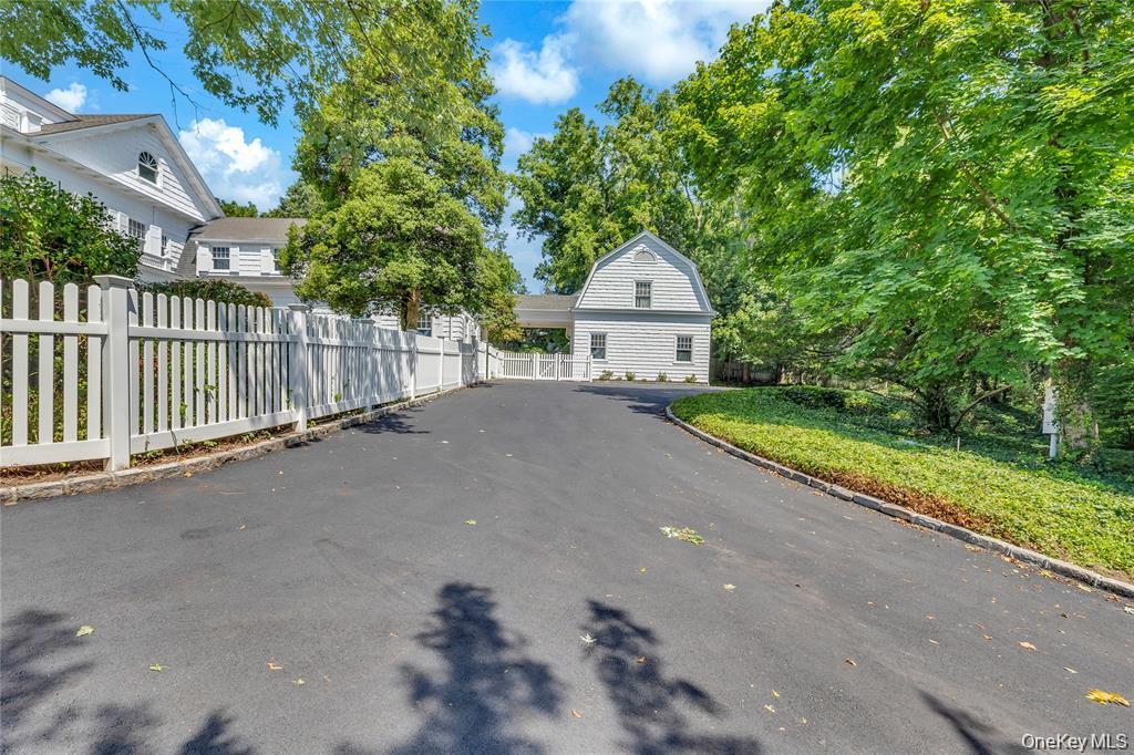 Single Family E Shore Road Suffolk County, NY 11743, MLS-968618-37