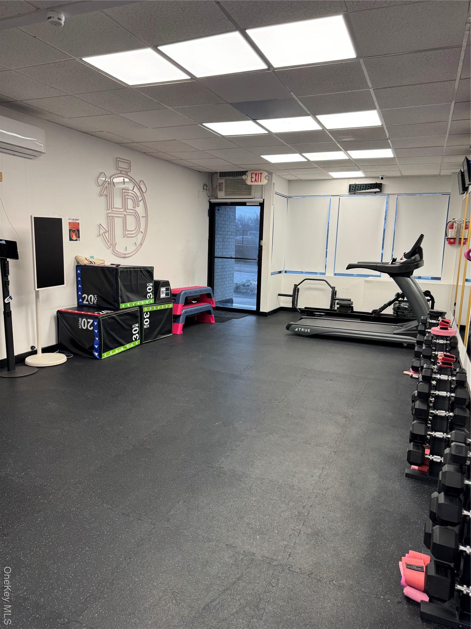 Commercial Lease Bruckner Bronx, NY 10465, MLS-968631-2
