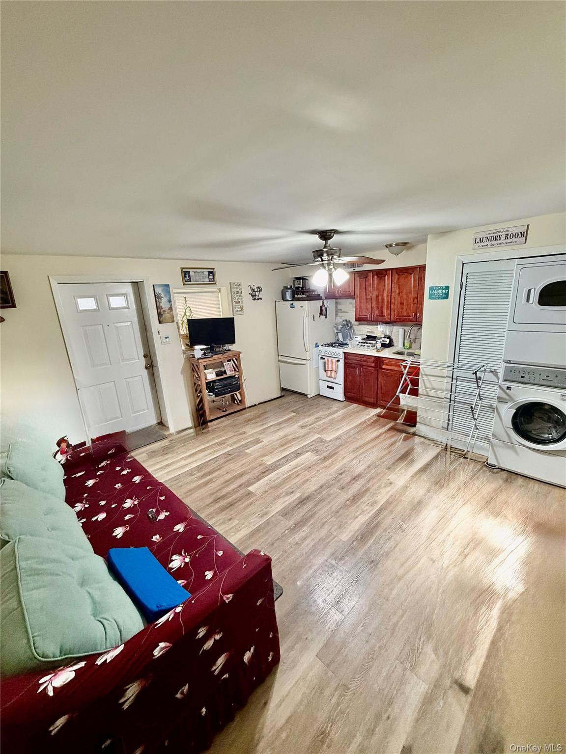 Single Family Reynolds  Bronx, NY 10465, MLS-968642-15