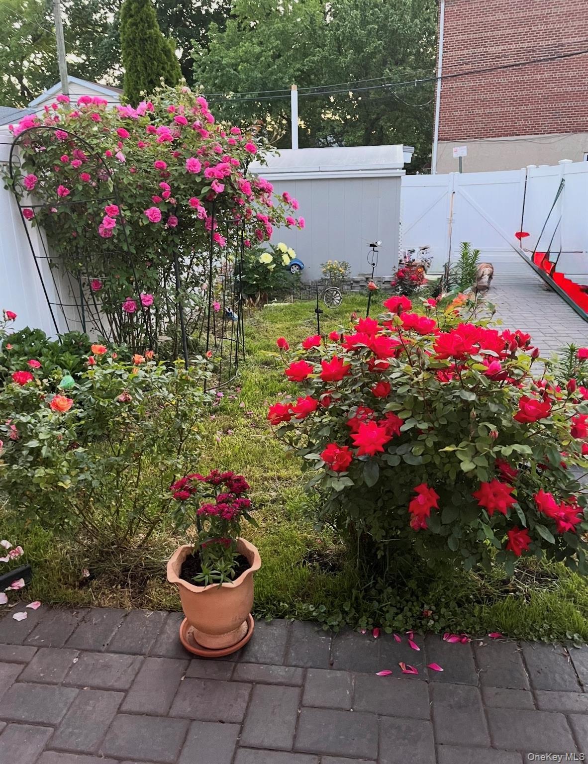 Single Family Reynolds  Bronx, NY 10465, MLS-968642-21