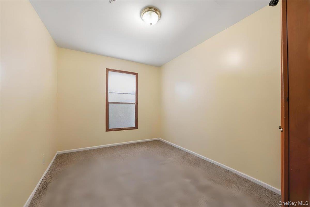 Single Family Laconia Bronx, NY 10469, MLS-968653-20