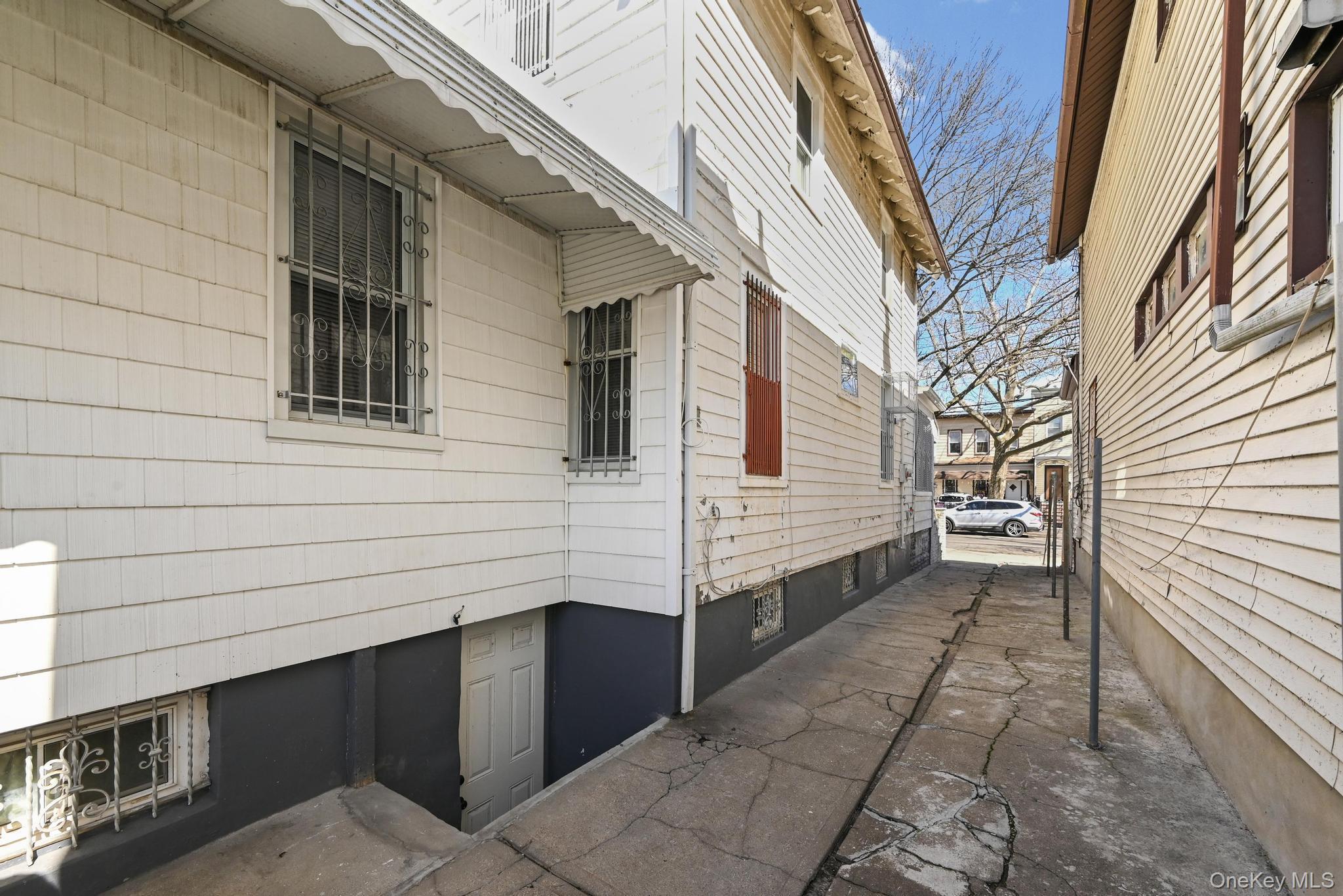 Single Family Chestnut  Brooklyn, NY 11208, MLS-968661-2