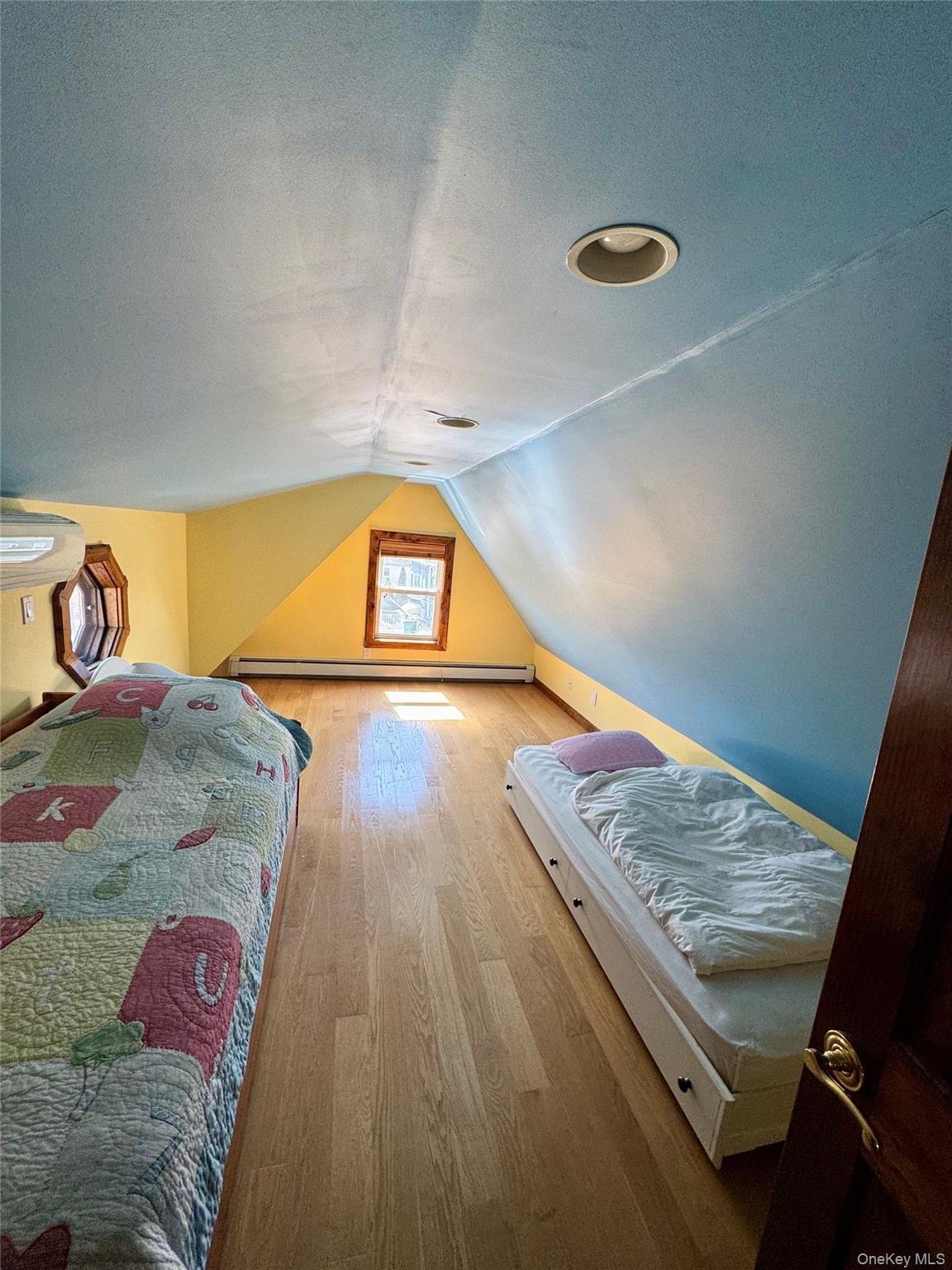 Single Family King  Bronx, NY 10464, MLS-968669-13