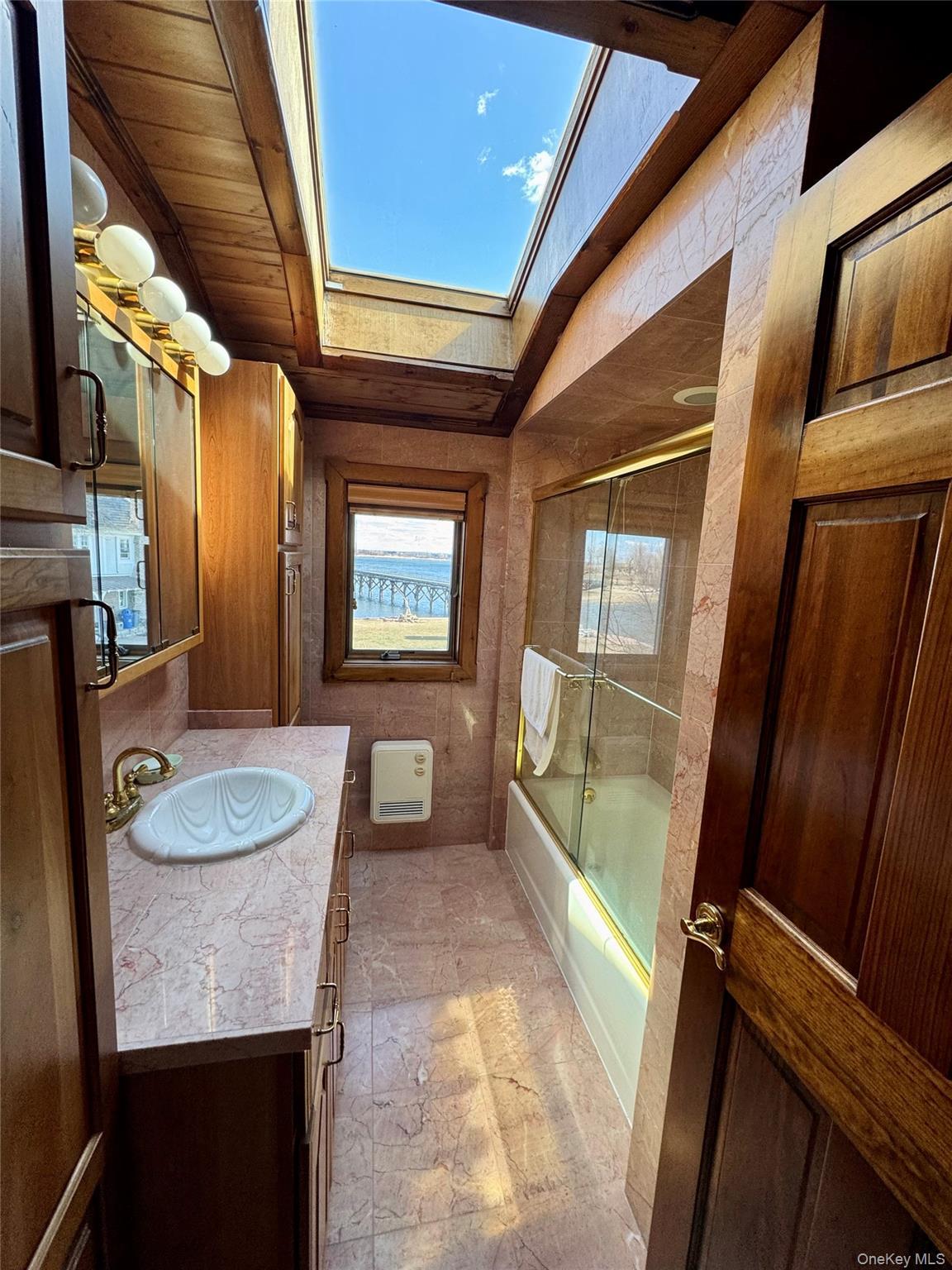 Single Family King  Bronx, NY 10464, MLS-968669-14