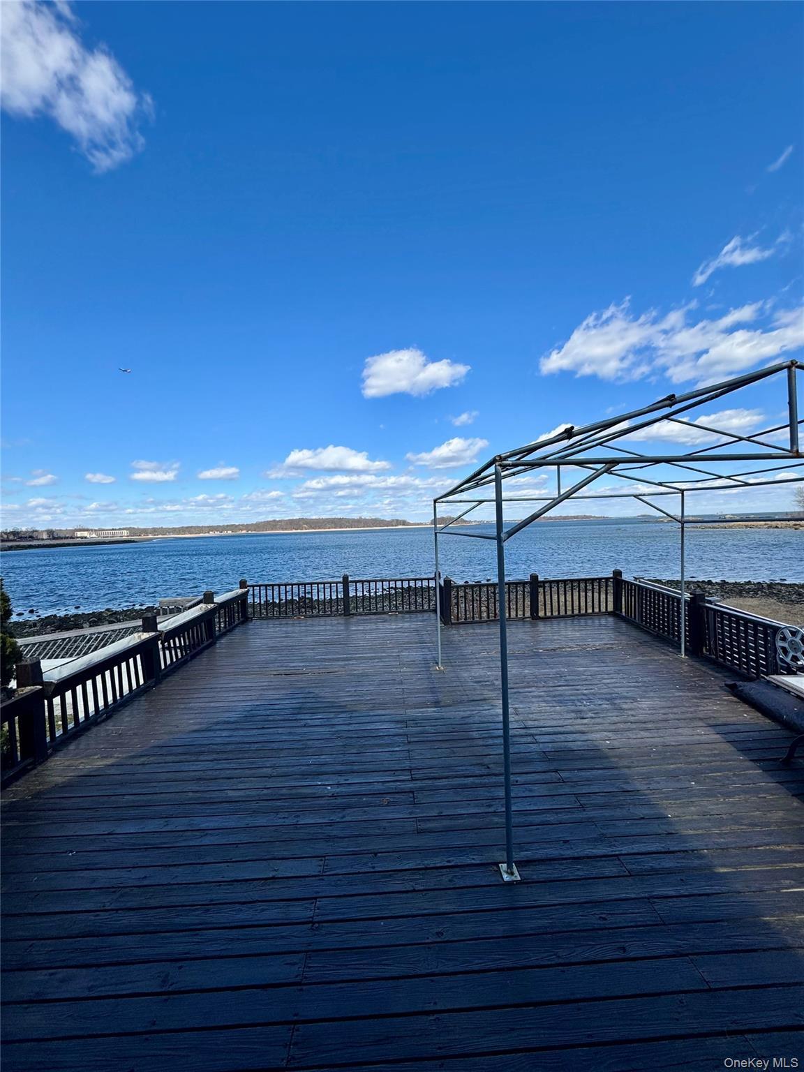 Single Family King  Bronx, NY 10464, MLS-968669-16