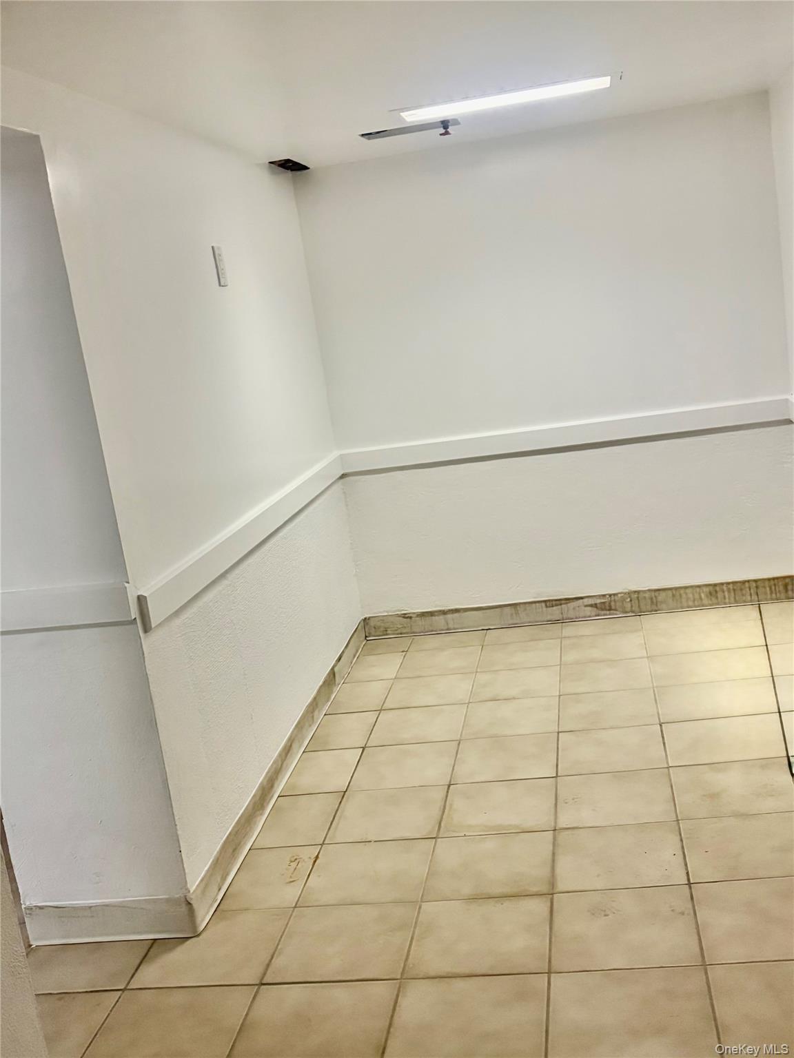 Single Family King  Bronx, NY 10464, MLS-968669-21