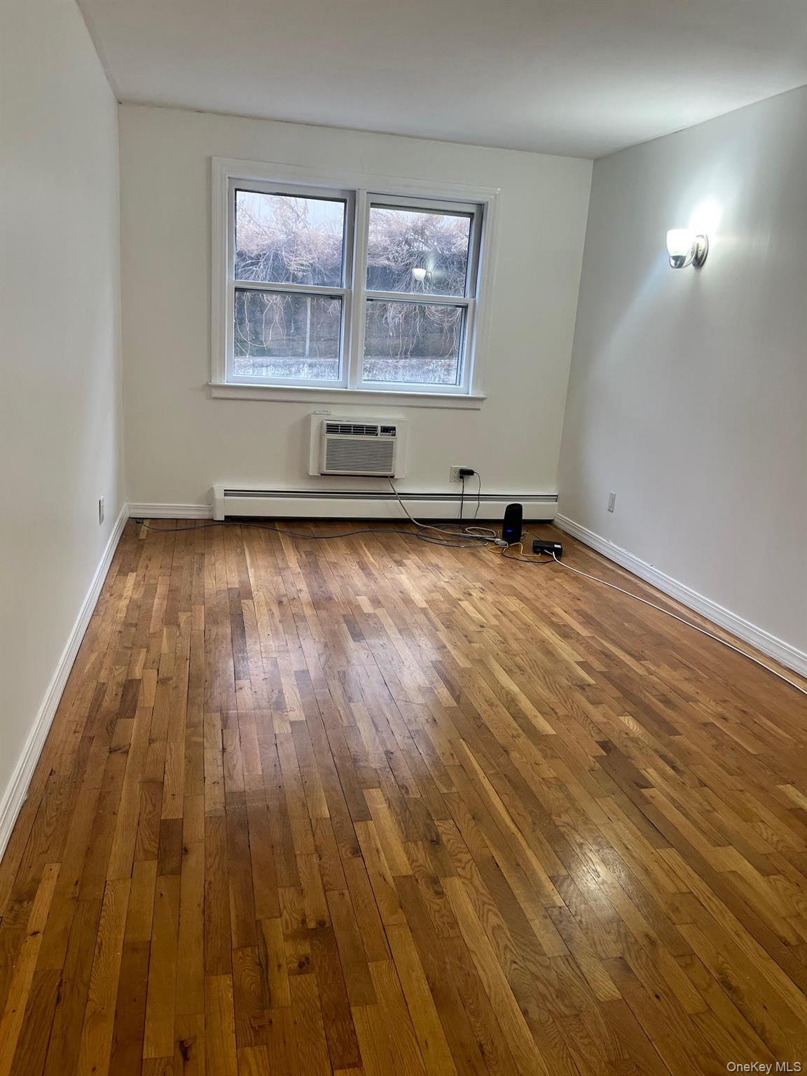 Single Family Maurice Queens, NY 11377, MLS-968676-20