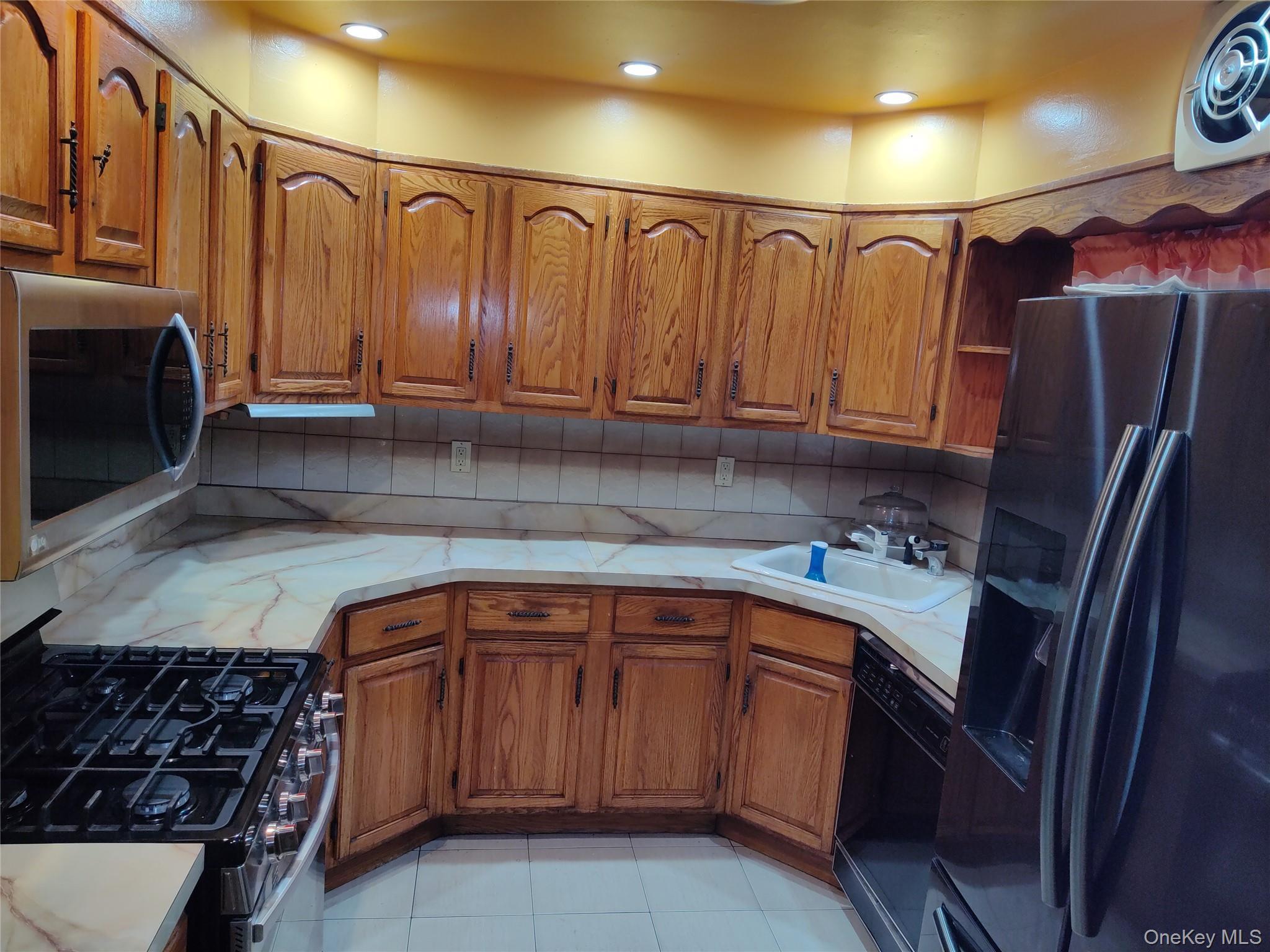 Single Family 48th  Brooklyn, NY 11203, MLS-968686-6