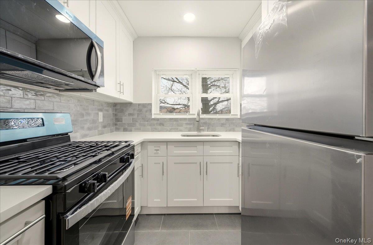 Single Family Griswold  Bronx, NY 10465, MLS-968771-11